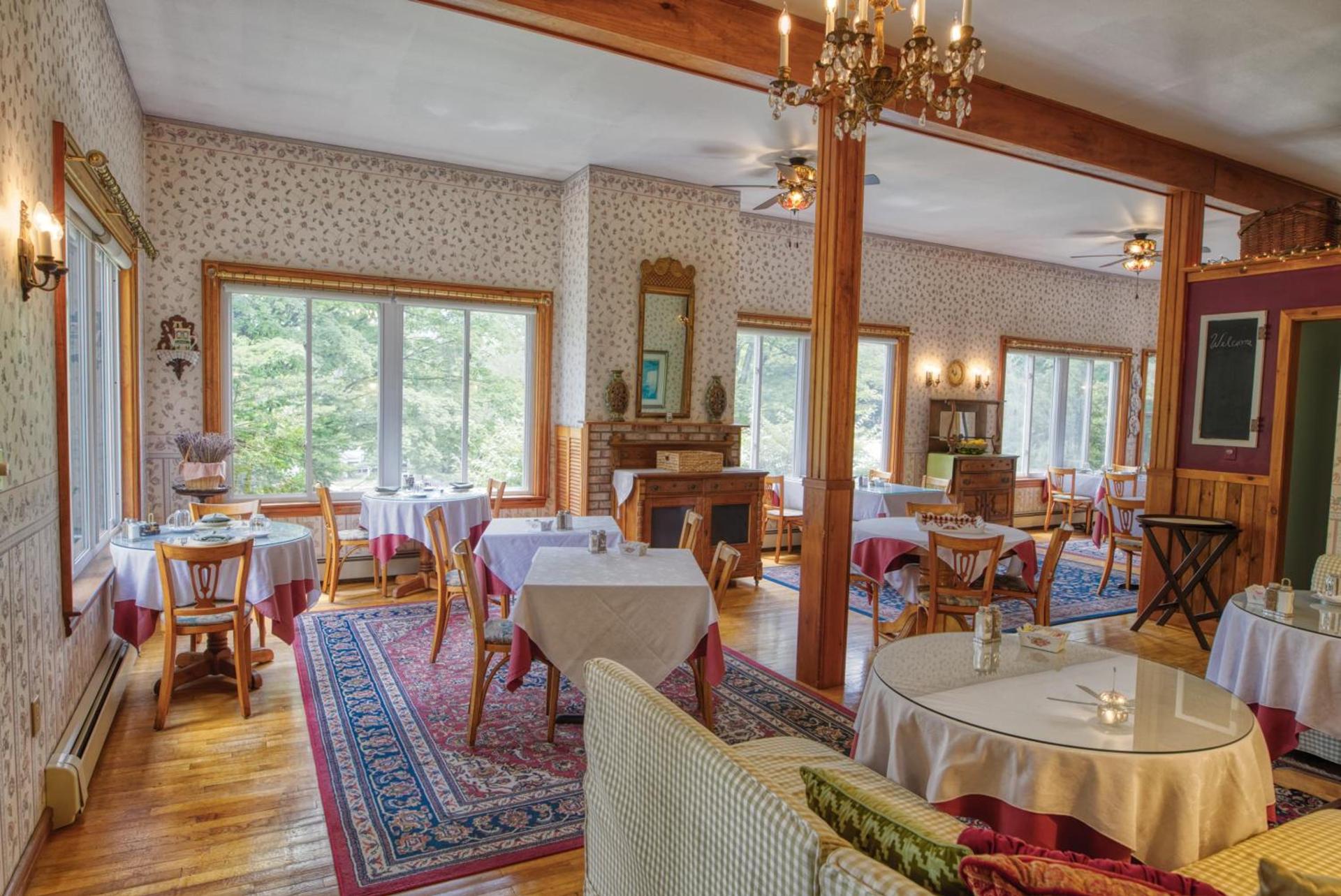Rockwell Falls Inn and Wine Bar photo 12