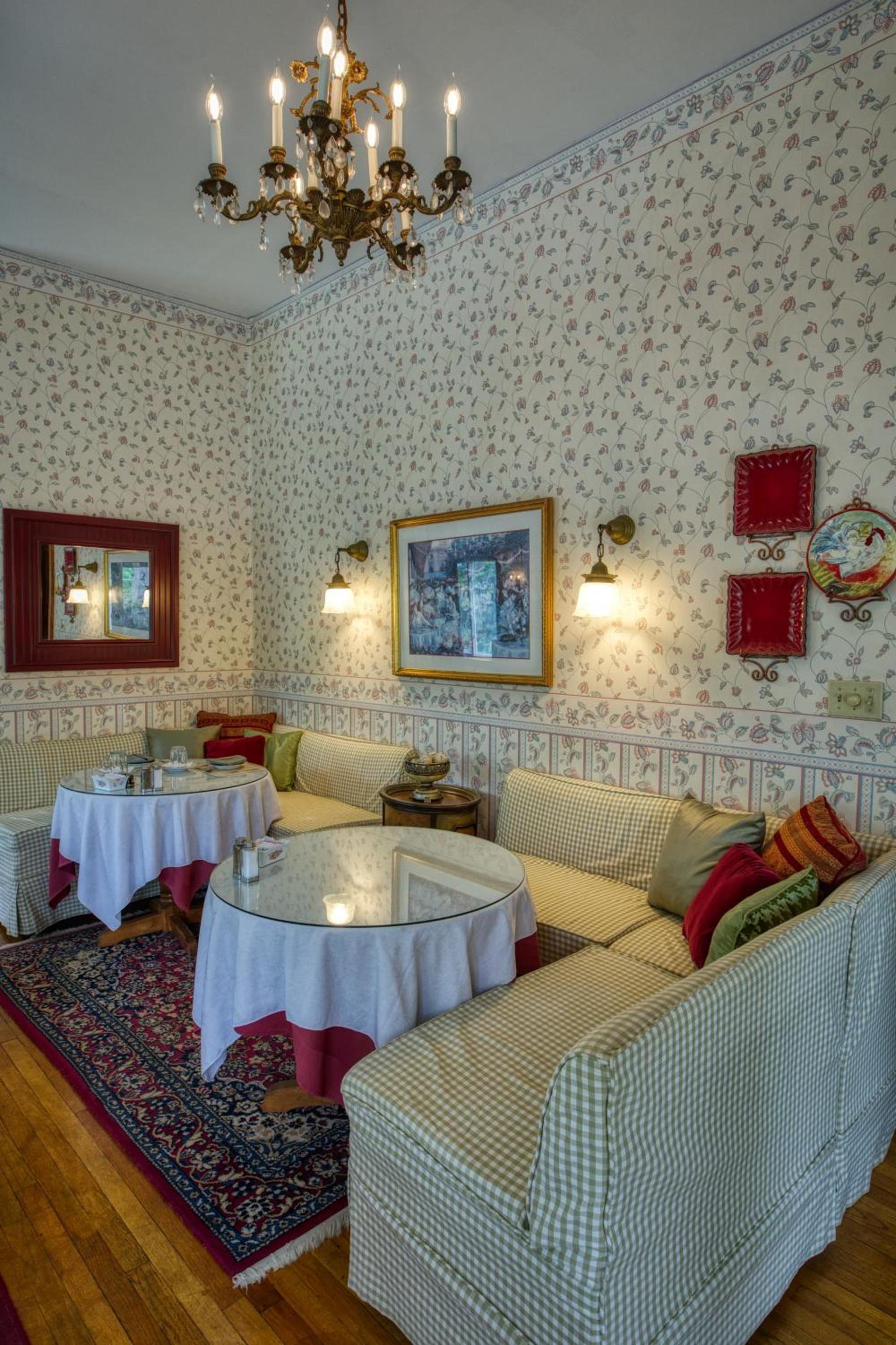 Rockwell Falls Inn and Wine Bar photo 16