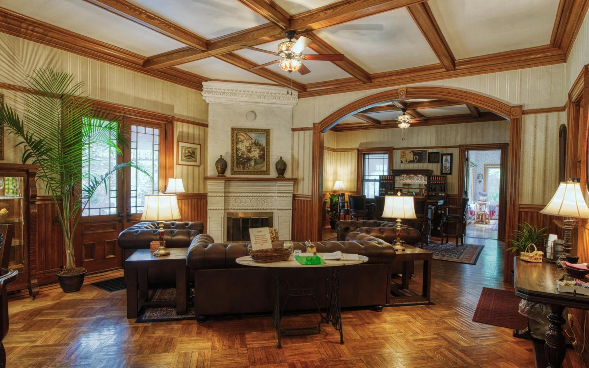 Rockwell Falls Inn and Wine Bar photo 6