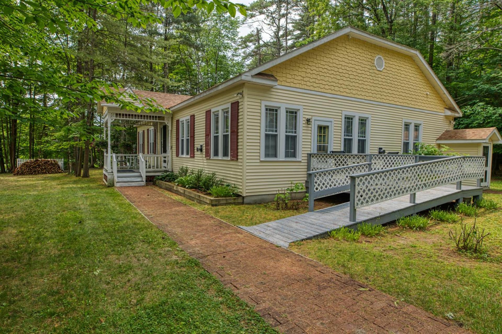 Rockwell Falls Inn and Wine Bar photo 24
