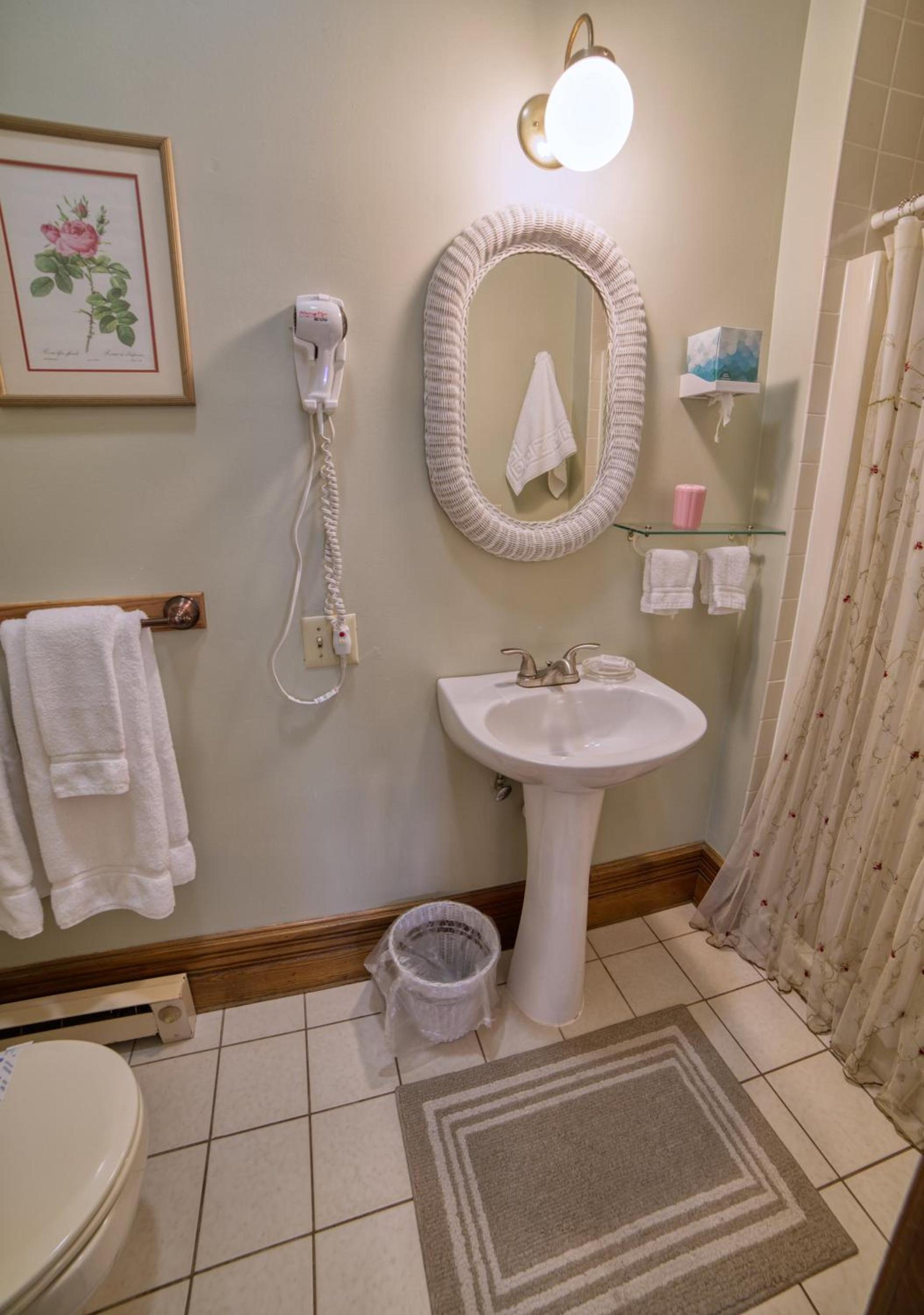 Rockwell Falls Inn and Wine Bar photo 38