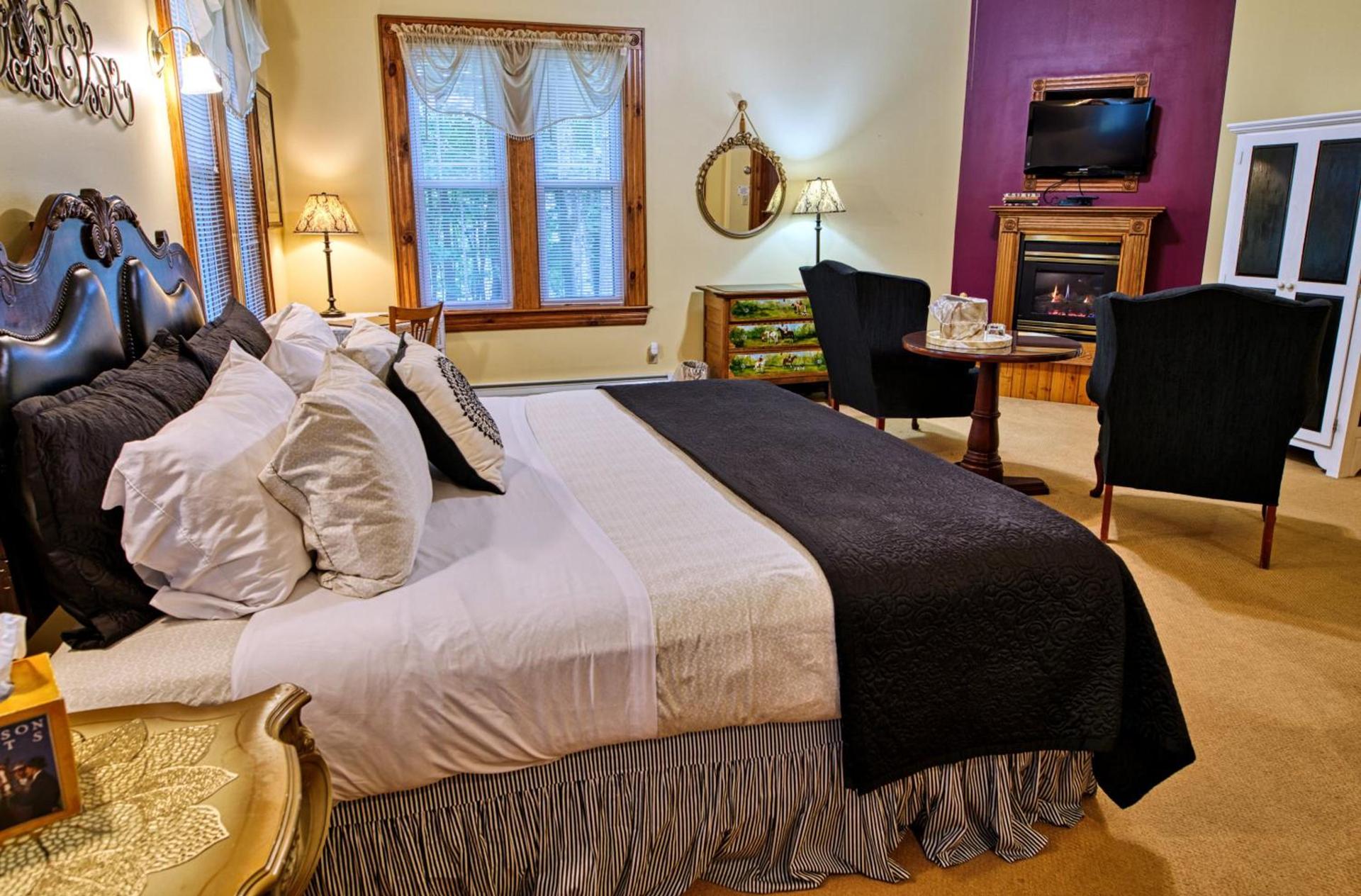 Rockwell Falls Inn and Wine Bar photo 25