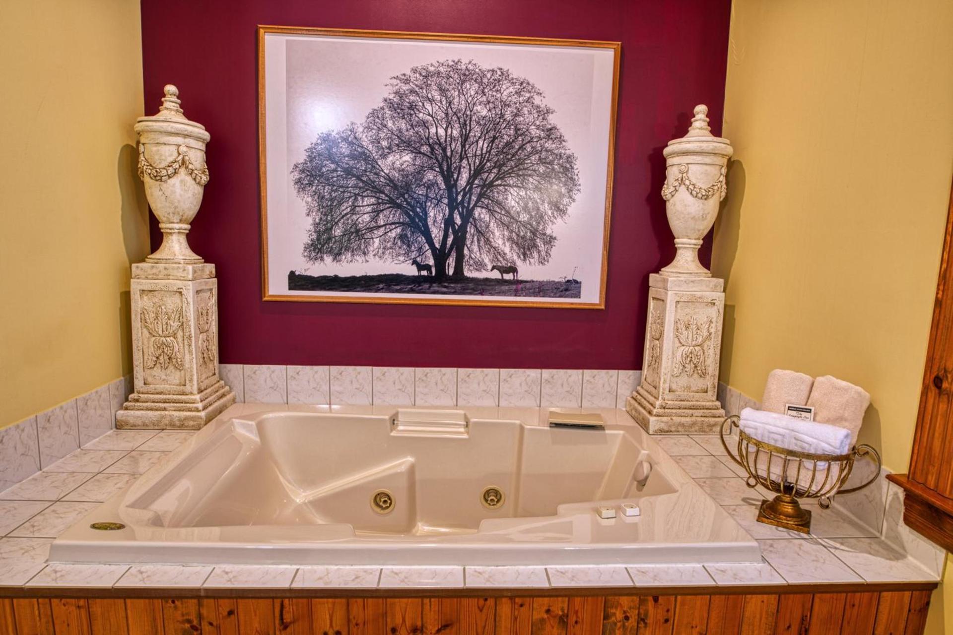 Rockwell Falls Inn and Wine Bar photo 26