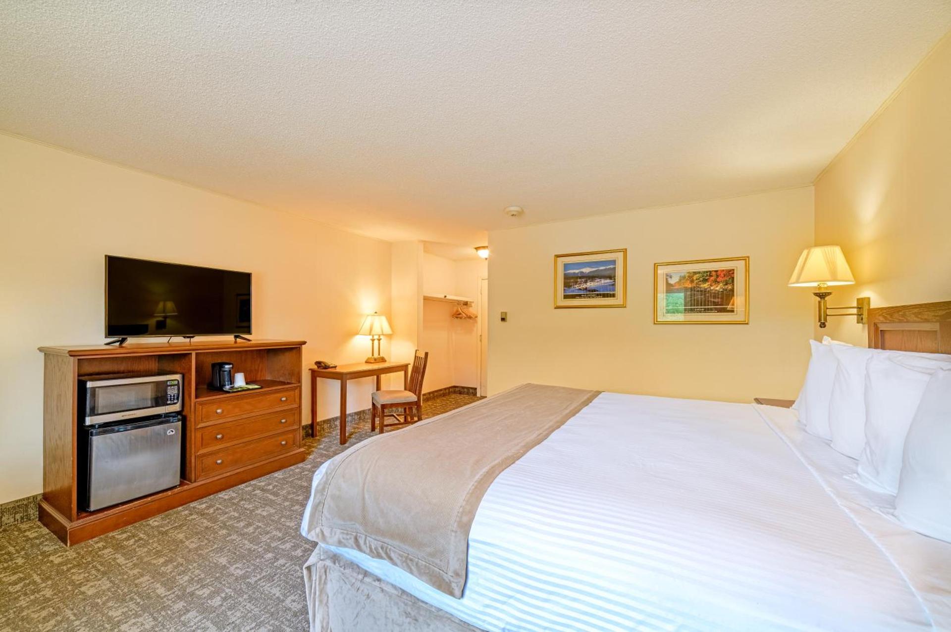 Town & Country Inn & Resort photo 10
