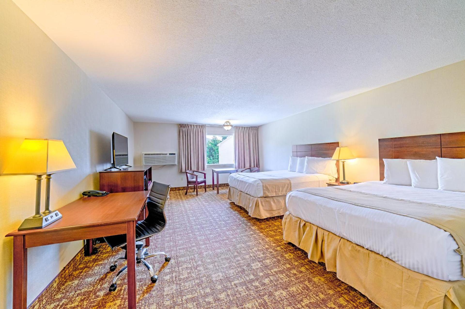 Town & Country Inn & Resort photo 6