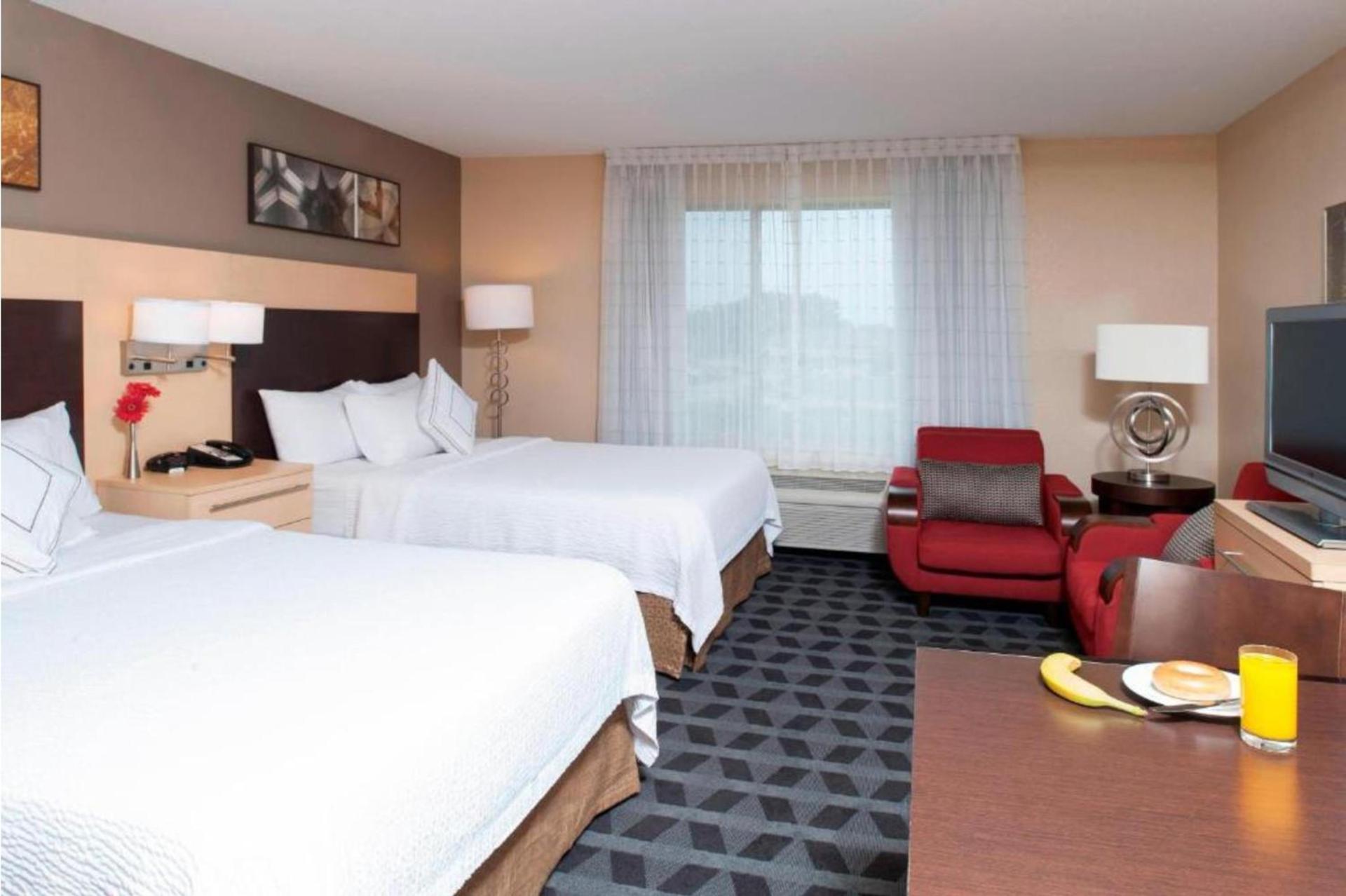 TownePlace Suites Des Moines Urbandale photo 2