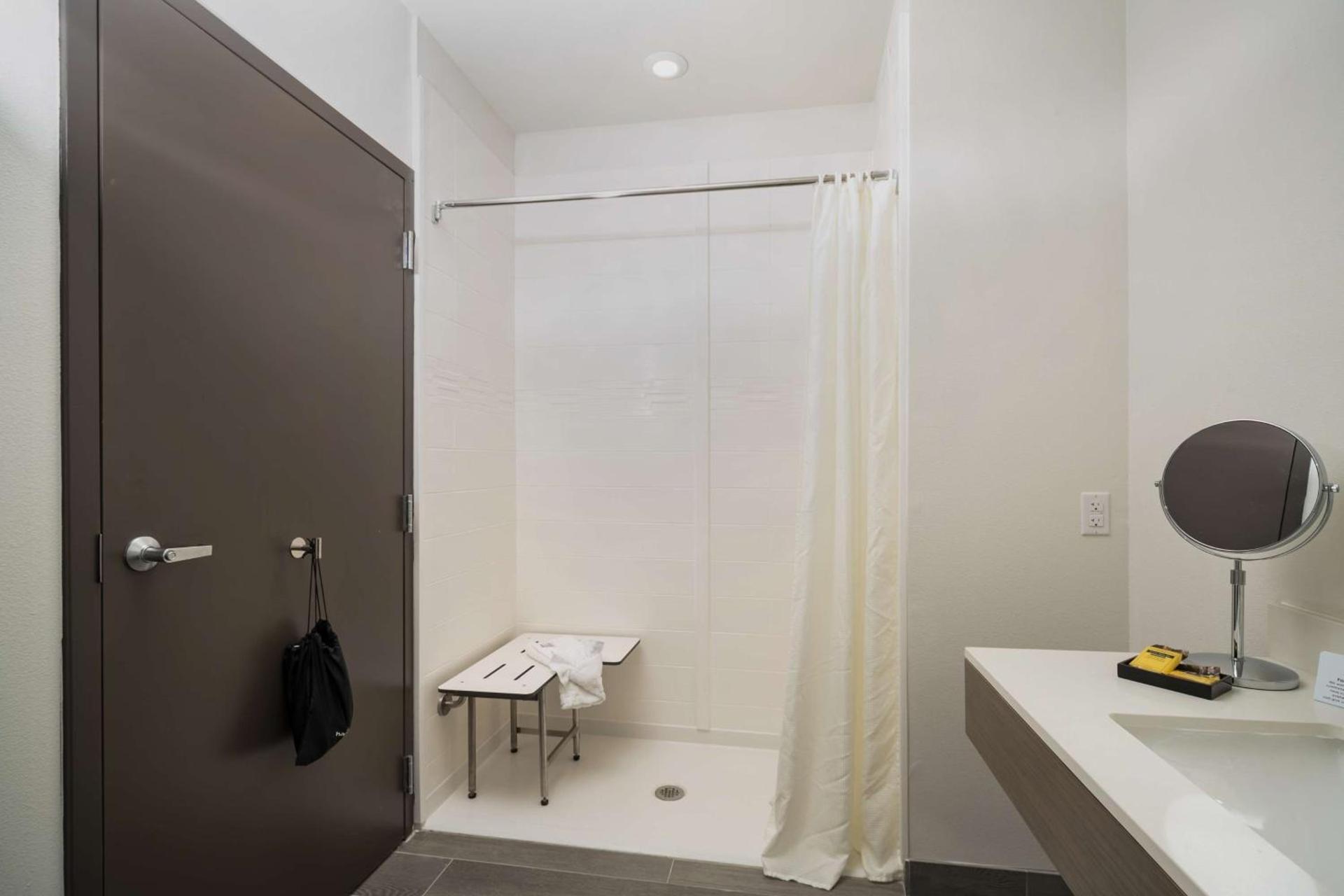 Wingate by Wyndham Austin North - Round Rock photo 32