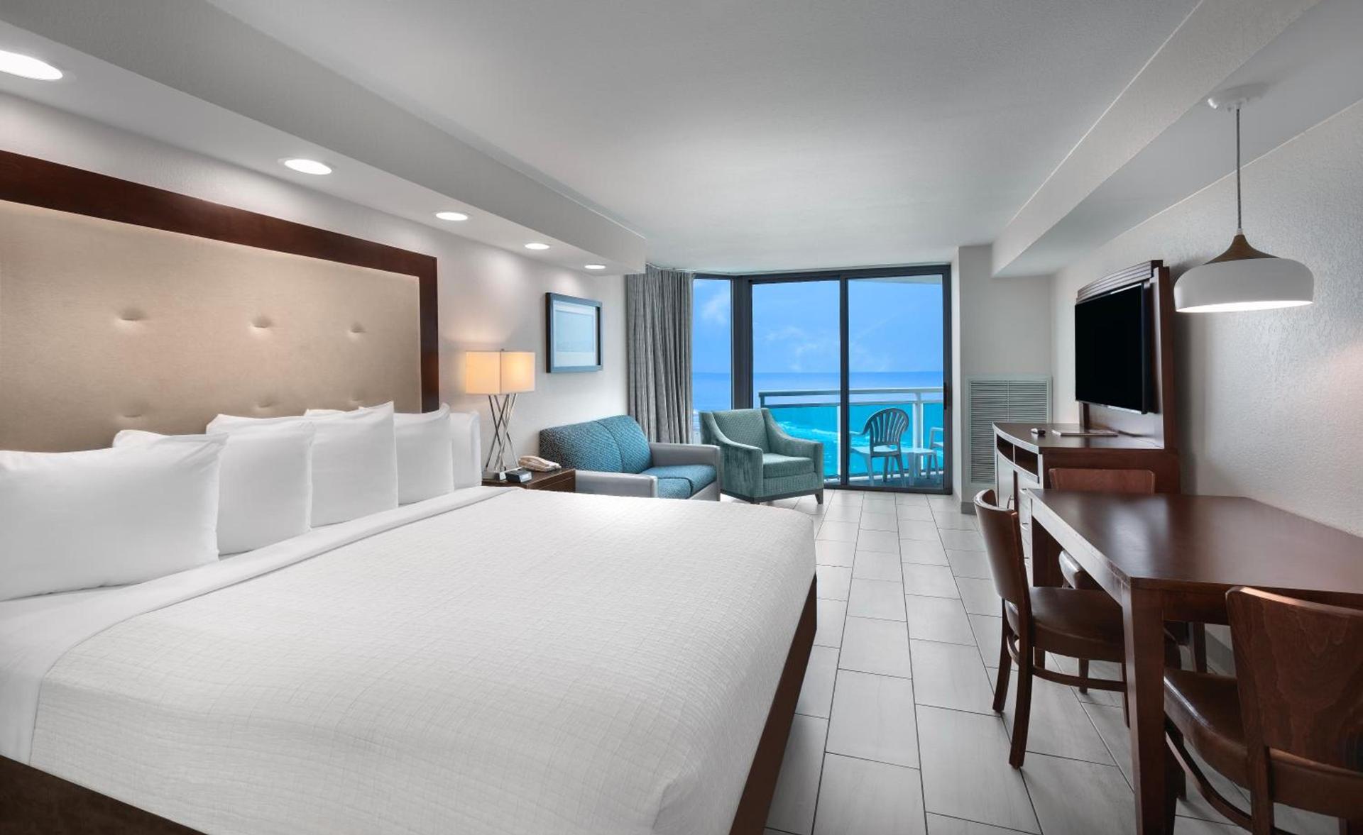 Captain's Quarters Resort photo 48