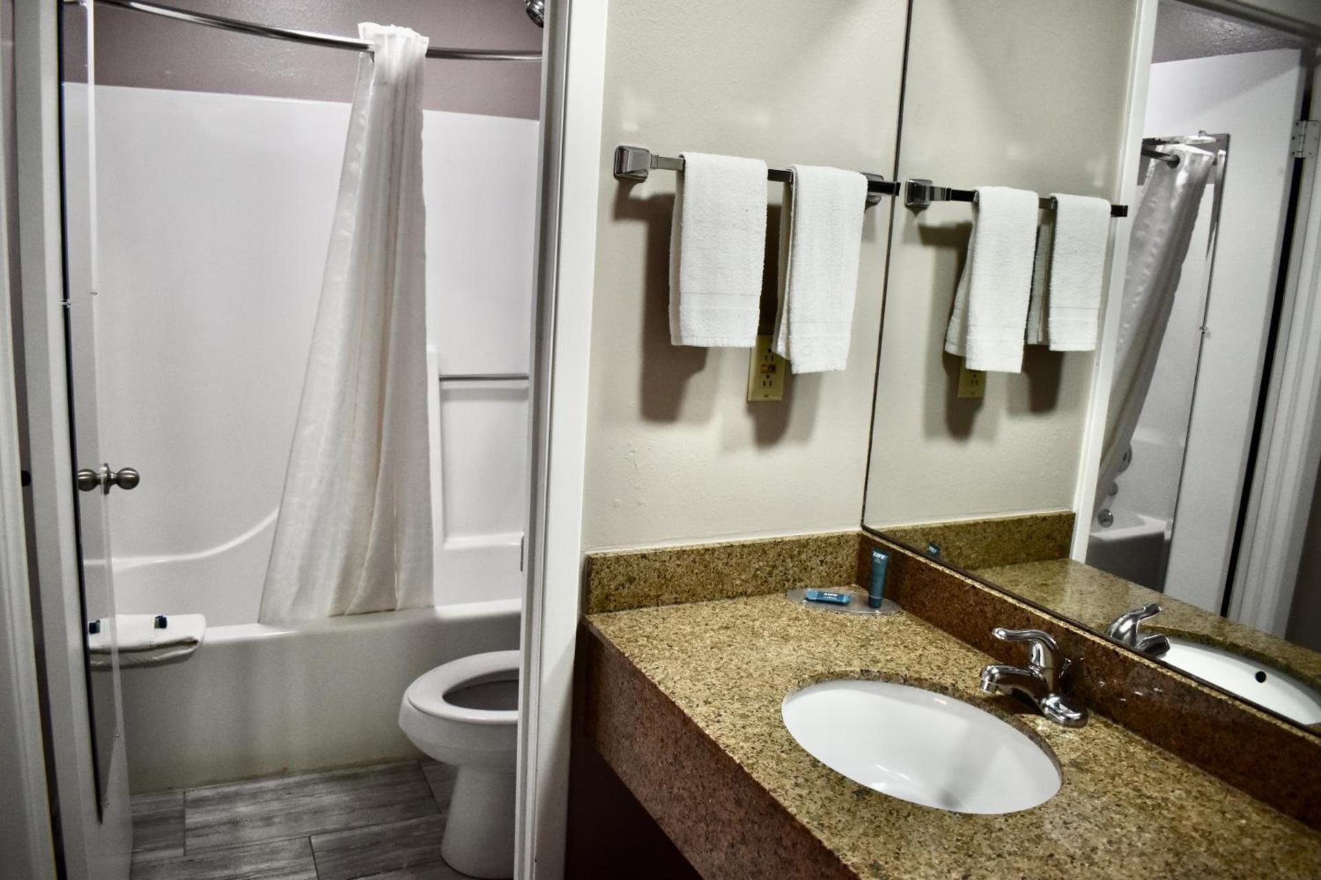 The Heritage Inn, Inc photo 8