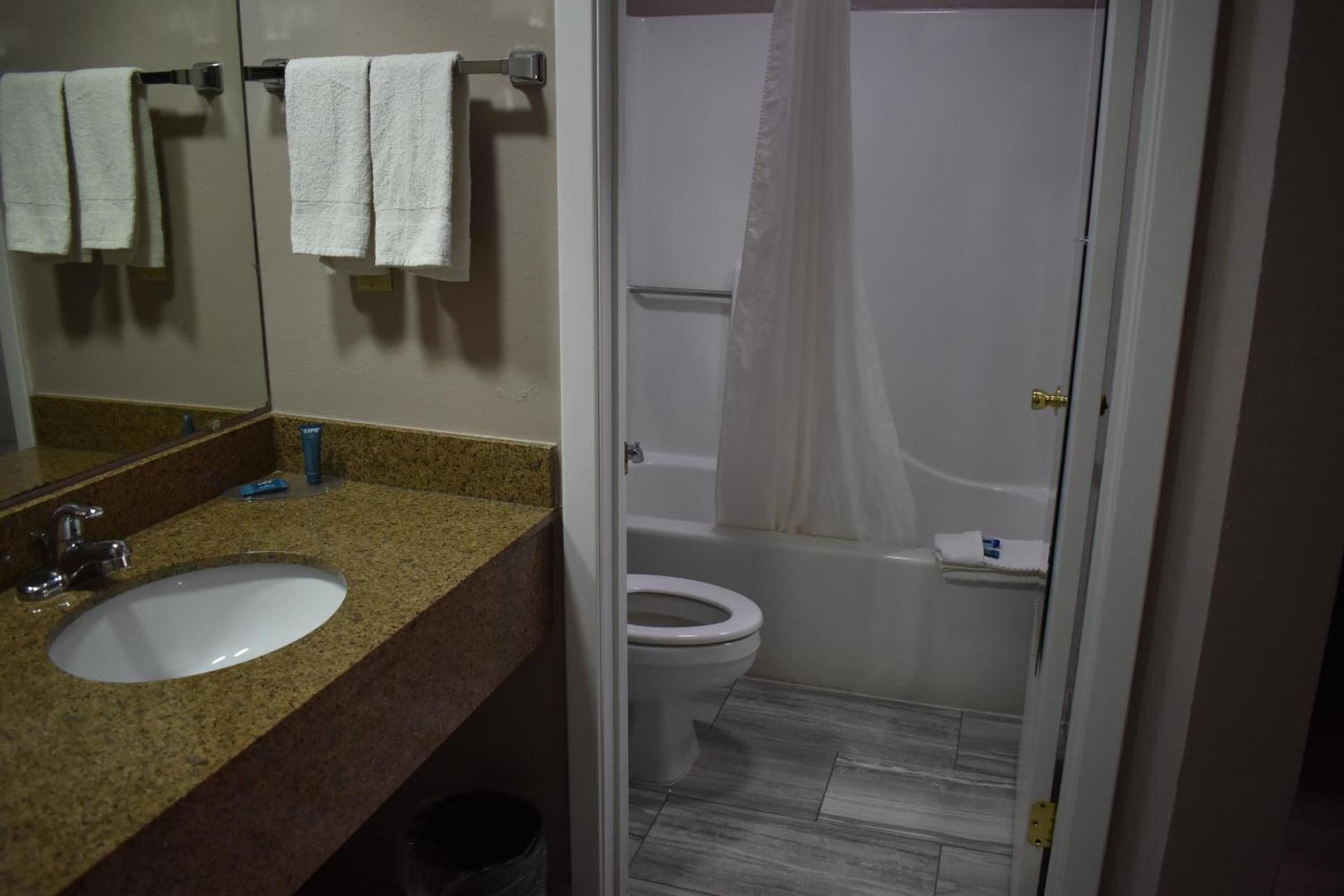 The Heritage Inn, Inc photo 11