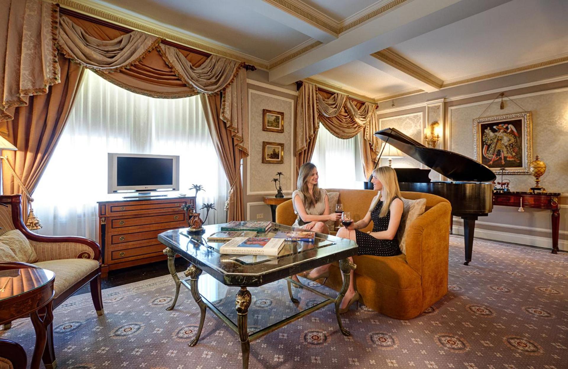 Hotel Elysee by Library Hotel Collection photo 43