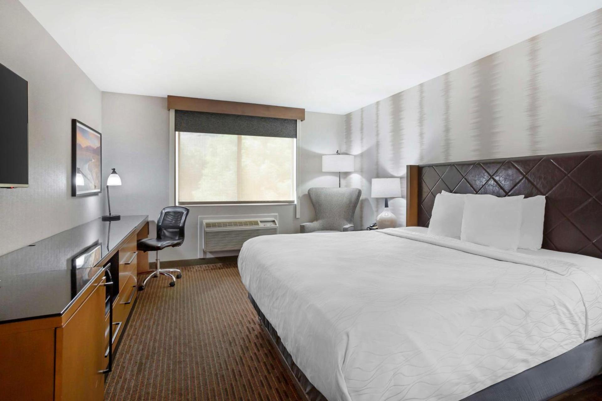 Best Western Holiday Hills photo 10
