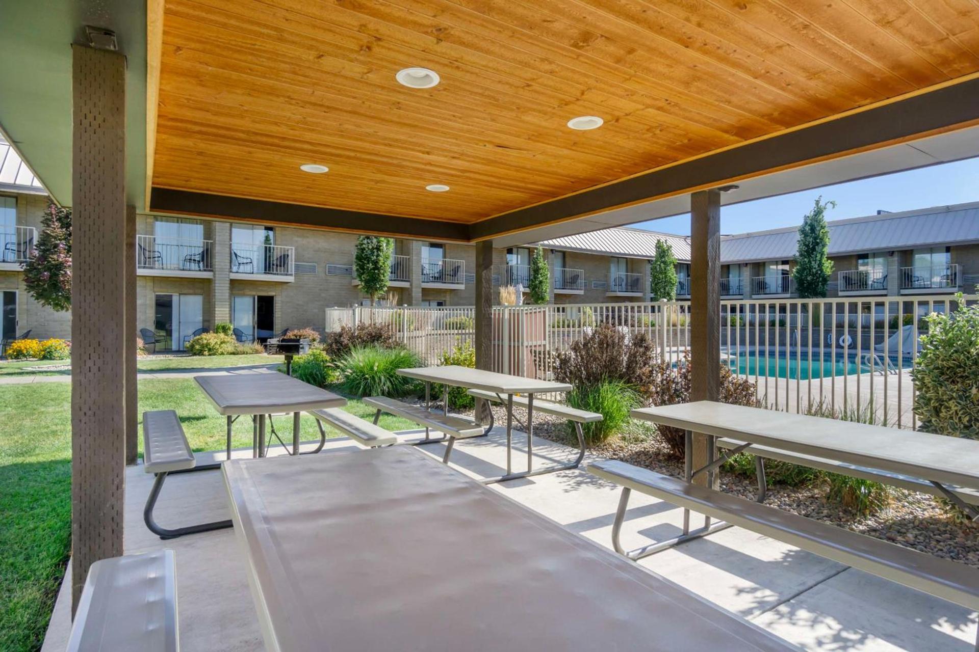 Best Western Plus Ahtanum Inn photo 63
