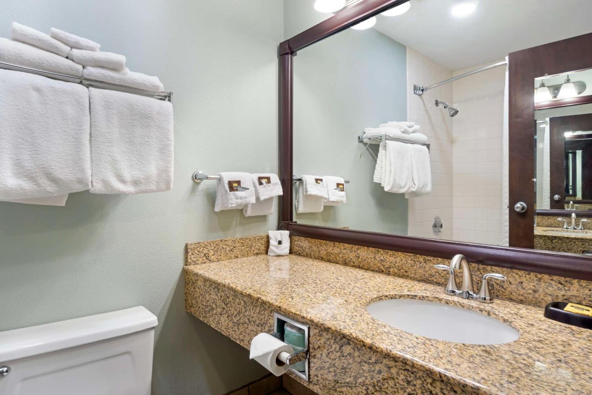 Best Western Plus Ahtanum Inn photo 33