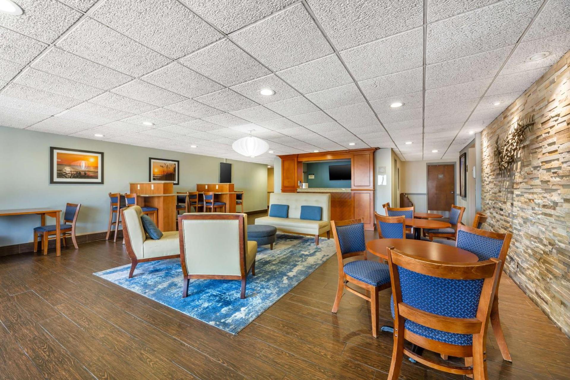 Best Western Port Clinton photo 2