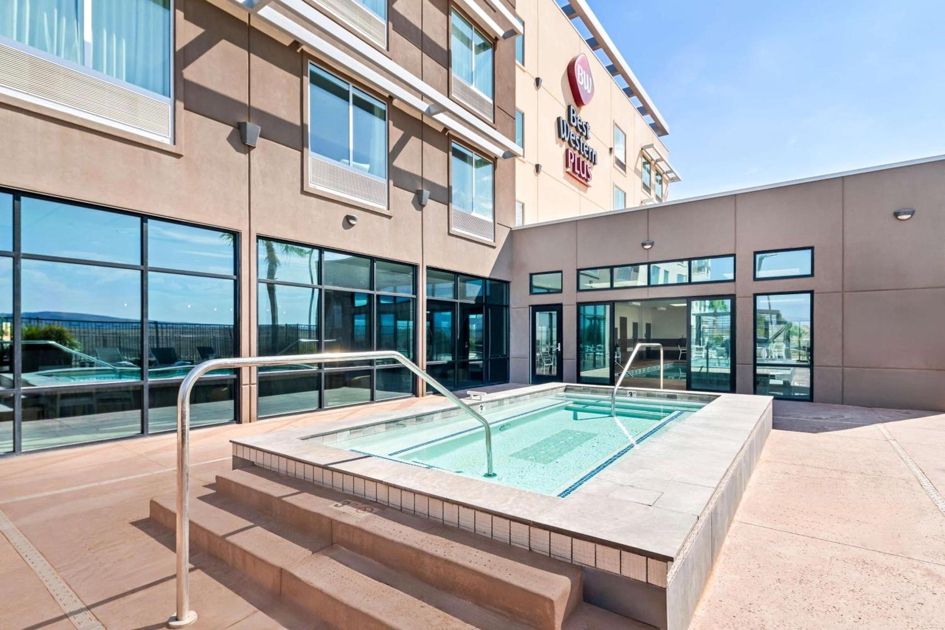 Best Western Plus Settlers Point photo 7