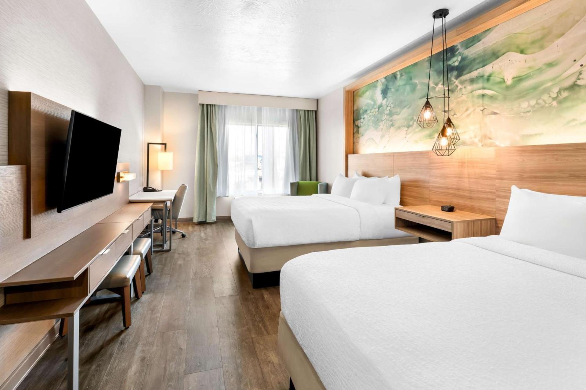 Best Western Plus Settlers Point photo 11