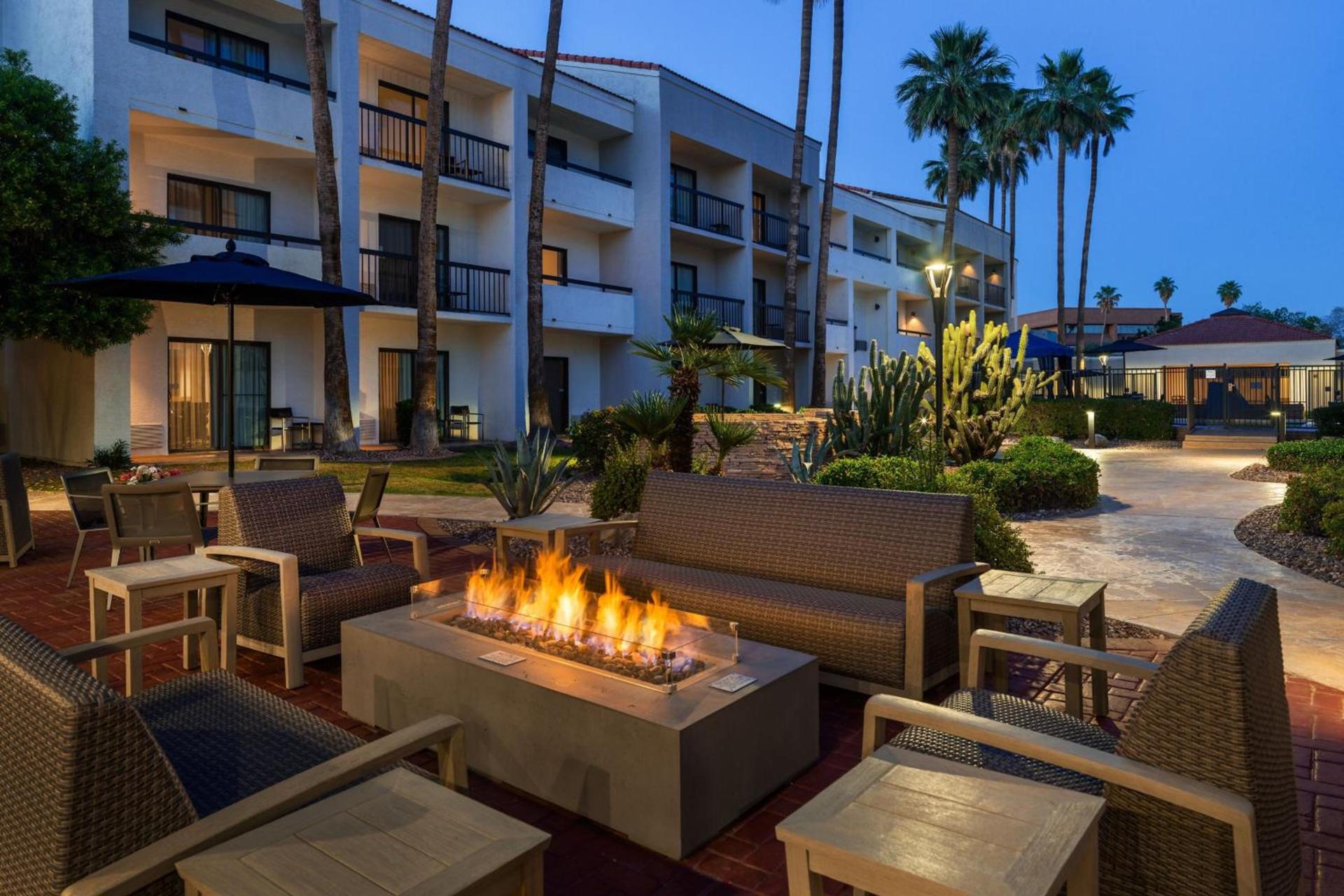 Courtyard by Marriott Phoenix North photo 21