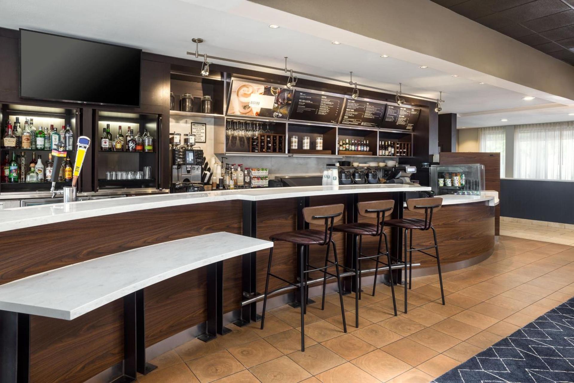 Courtyard by Marriott Phoenix North photo 25