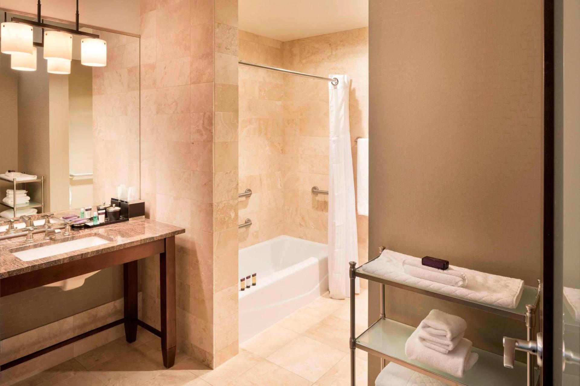 Hotel Ivy, a Luxury Collection Hotel, Minneapolis photo 10