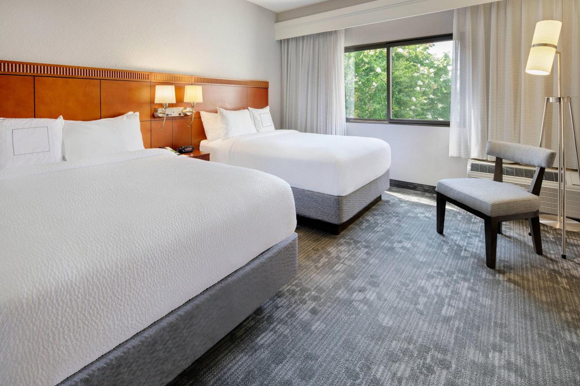 Courtyard Atlanta Norcross/Peachtree Corners photo 13