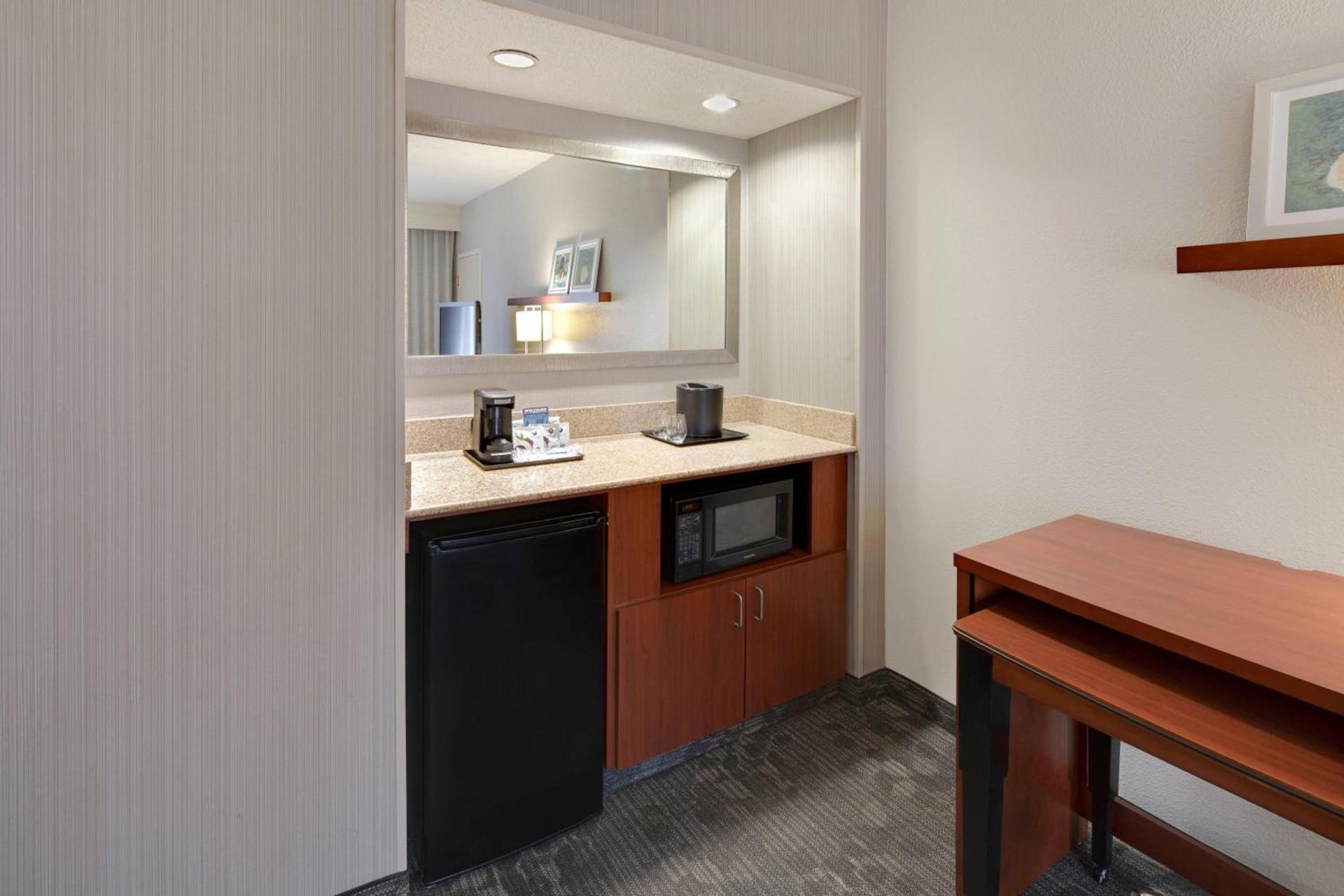 Courtyard Atlanta Norcross/Peachtree Corners photo 14