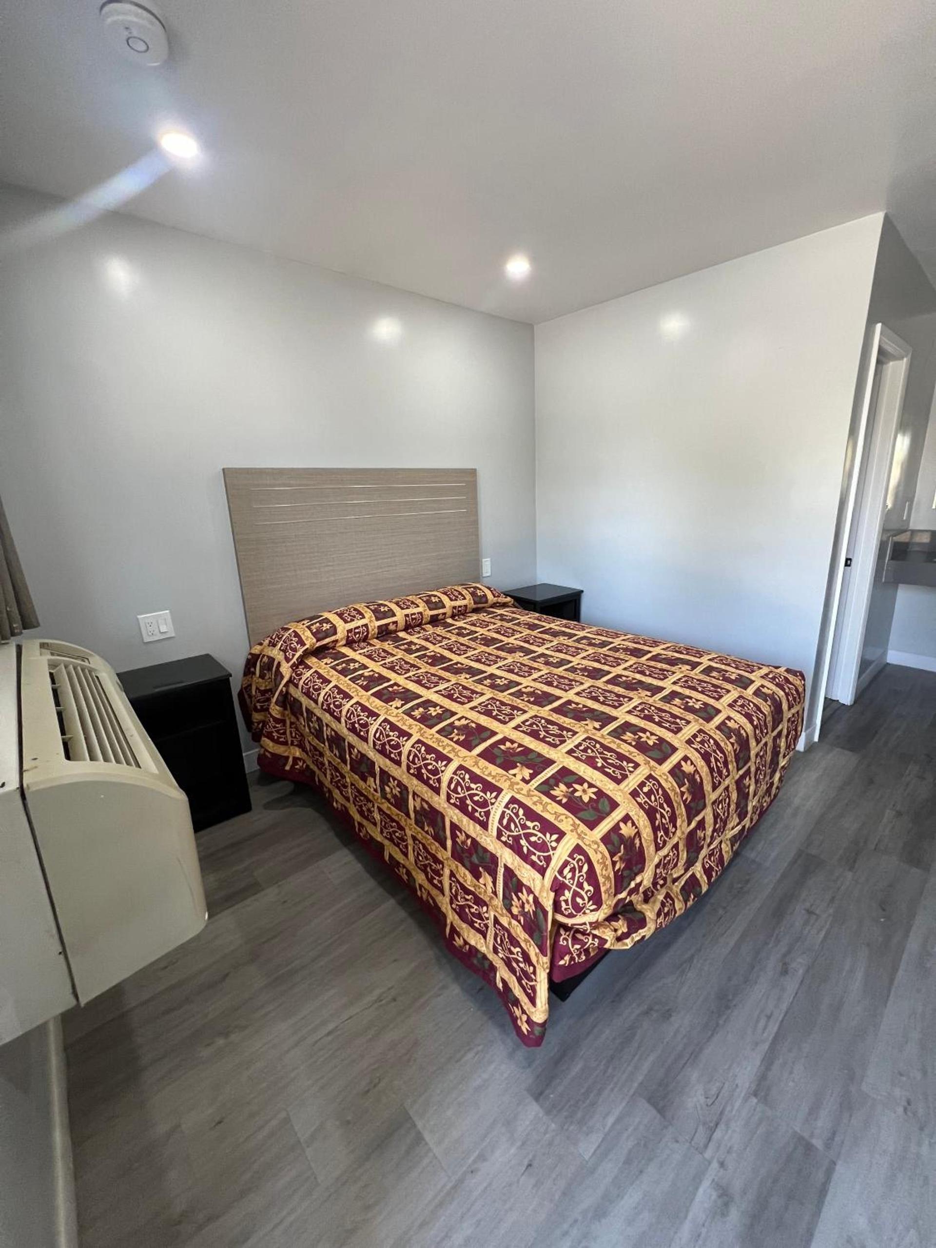 Eastsider Motel -Downtown LA New Rooms photo 10