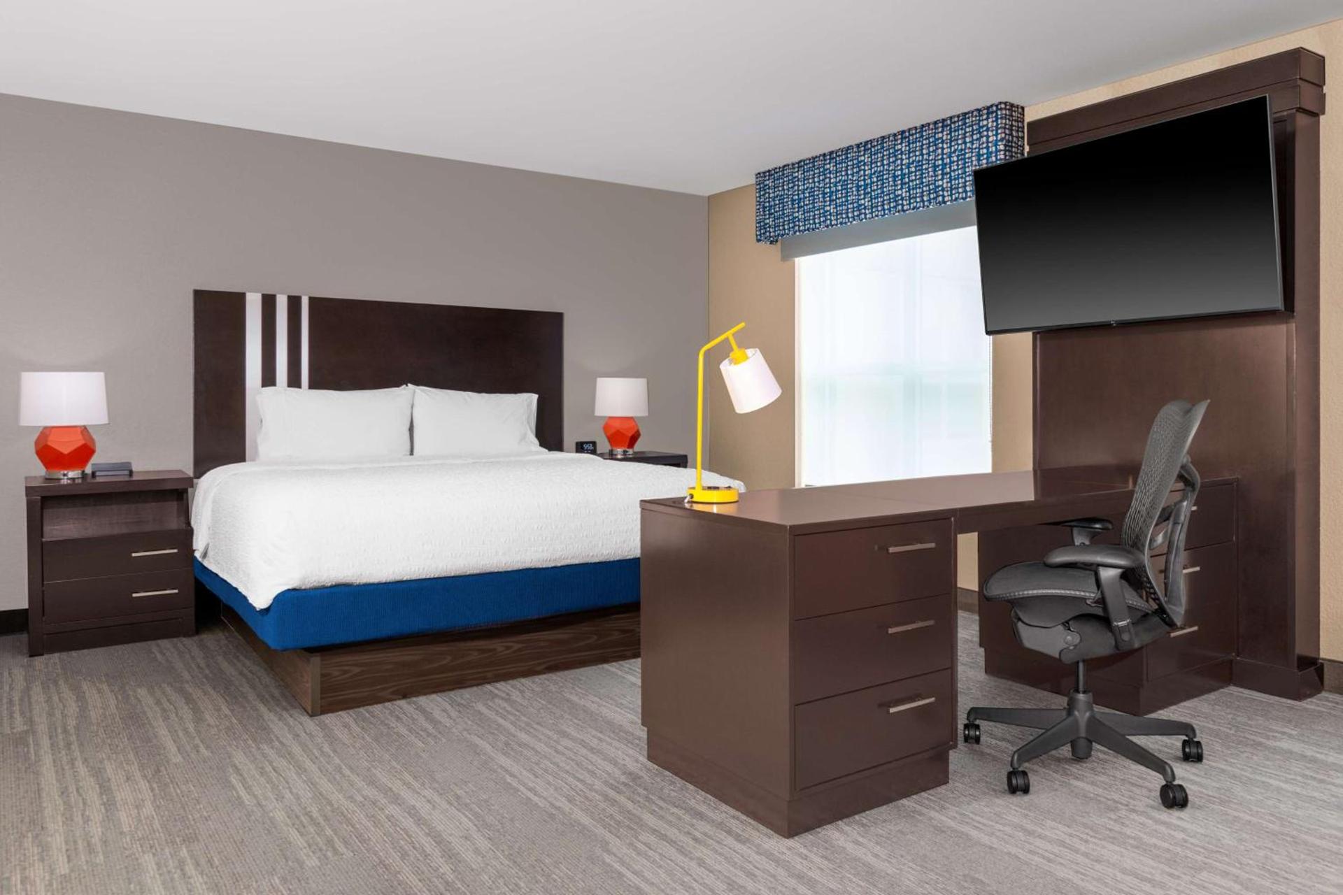 Hampton Inn & Suites Madison Downtown photo 16