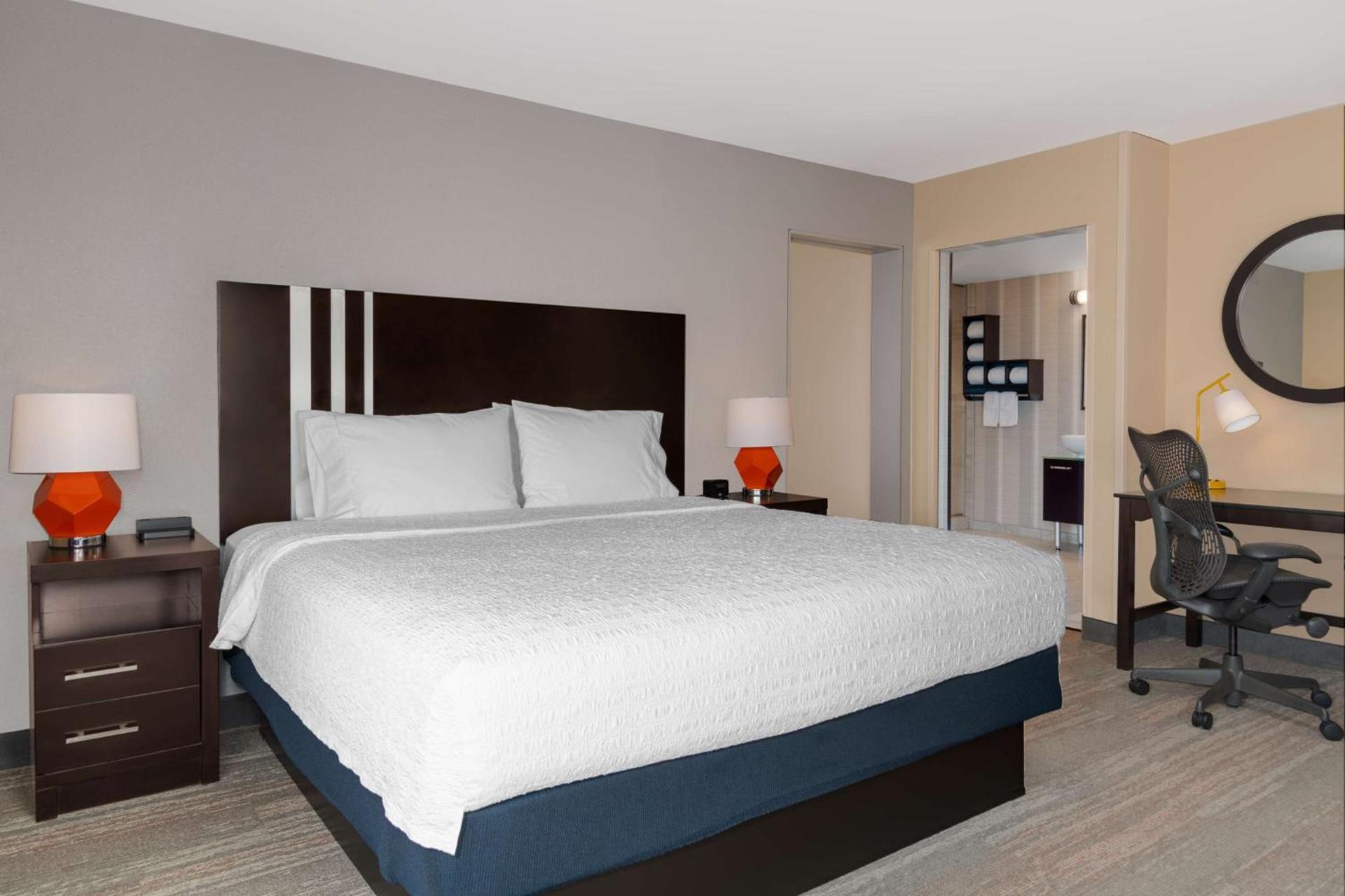 Hampton Inn & Suites Madison Downtown photo 17