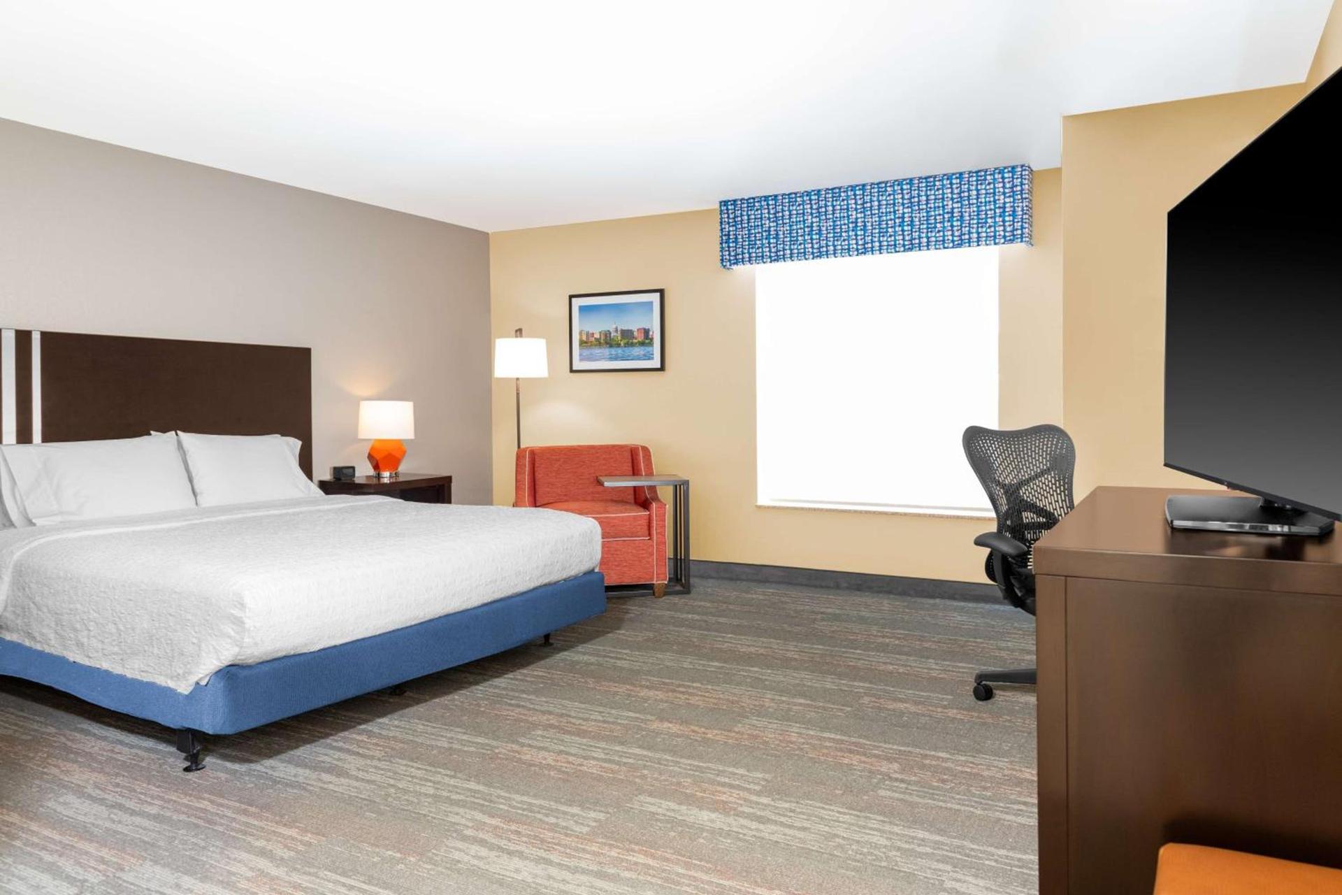 Hampton Inn & Suites Madison Downtown photo 20