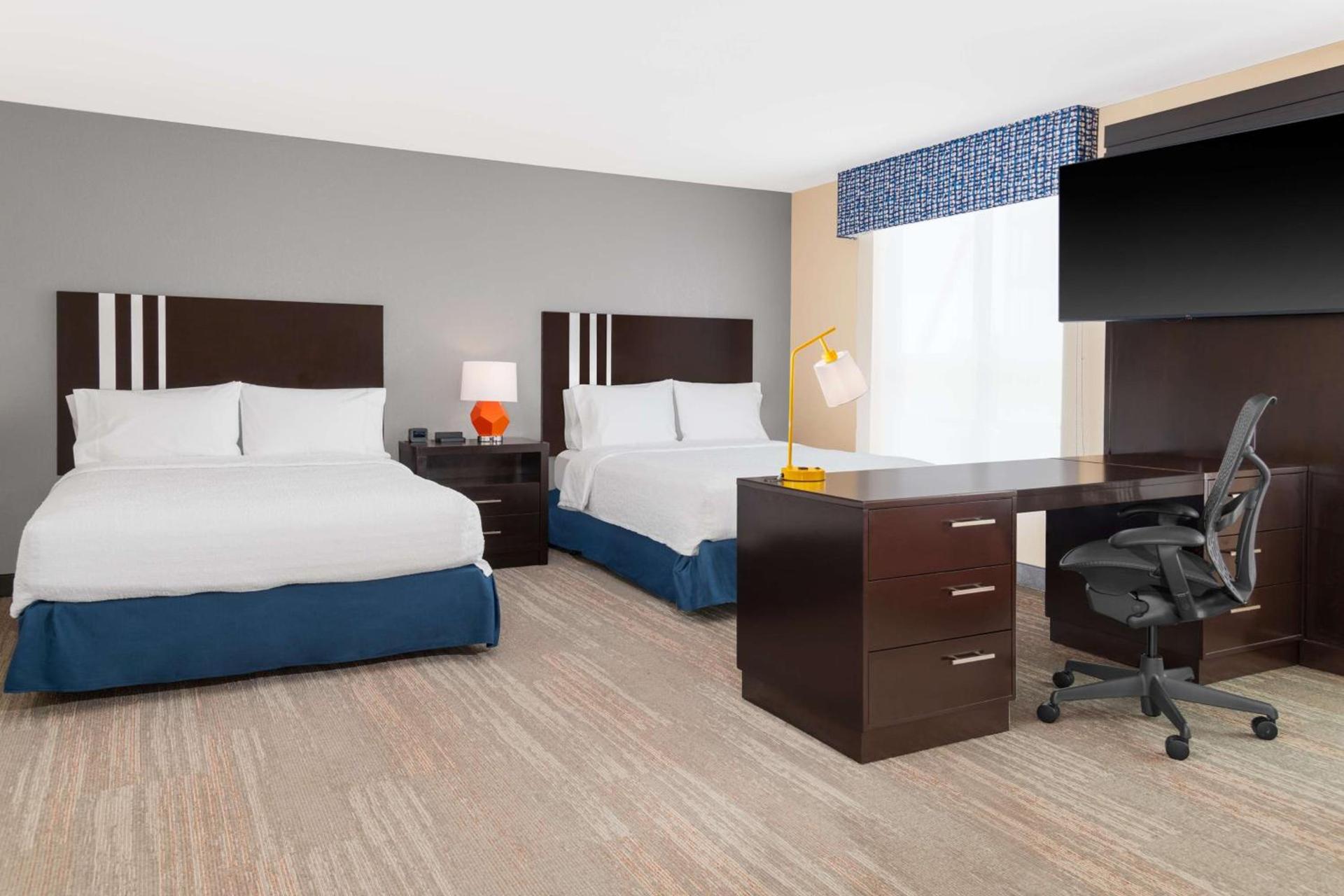 Hampton Inn & Suites Madison Downtown photo 35