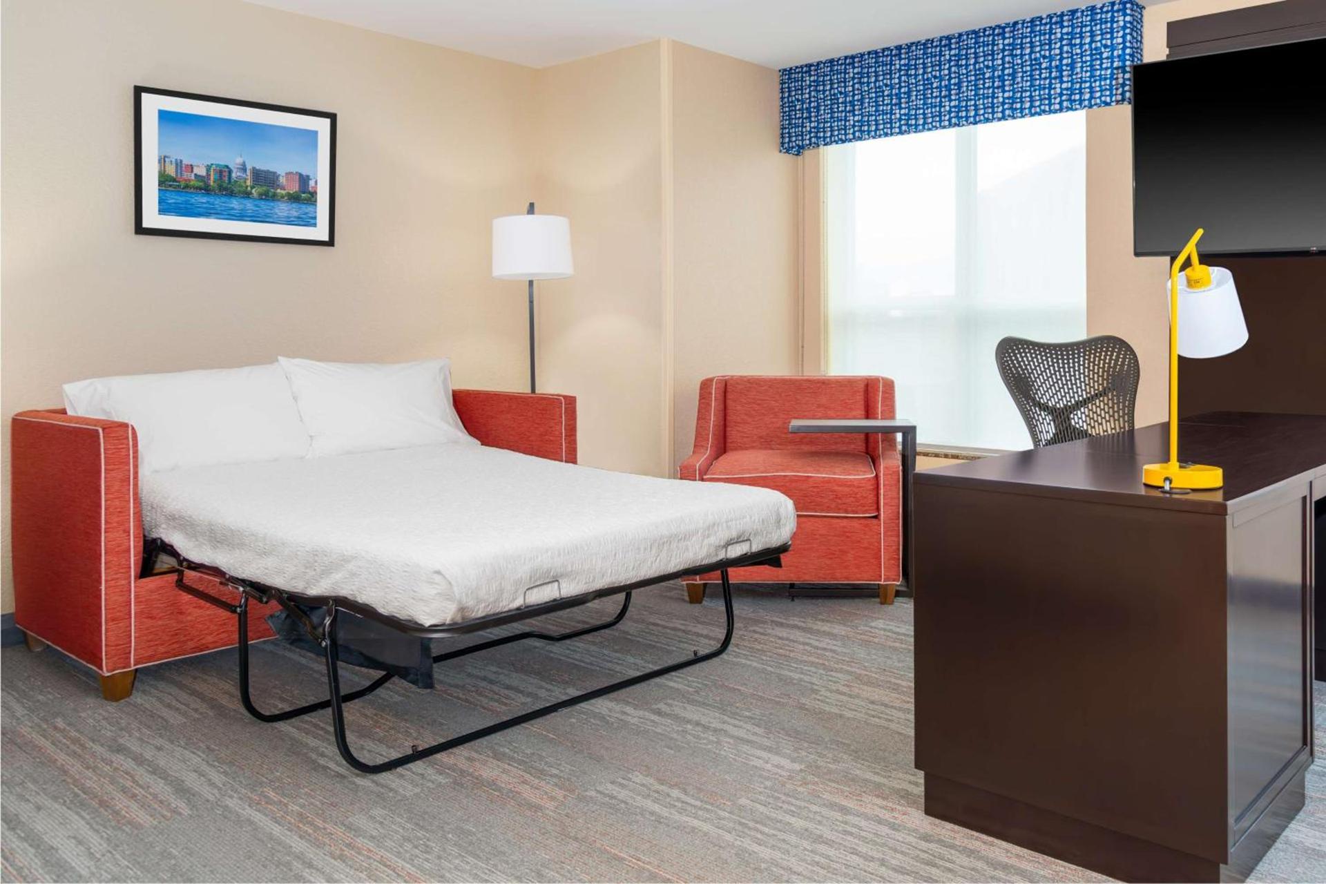 Hampton Inn & Suites Madison Downtown photo 36