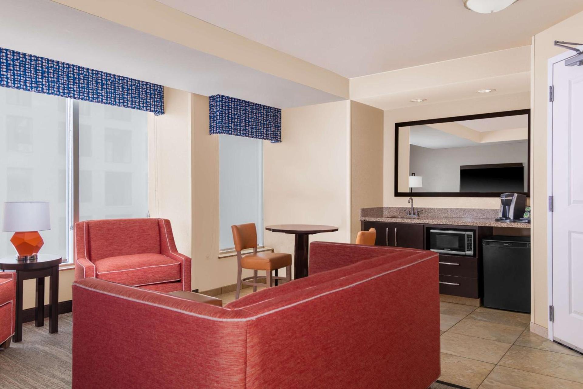 Hampton Inn & Suites Madison Downtown photo 39