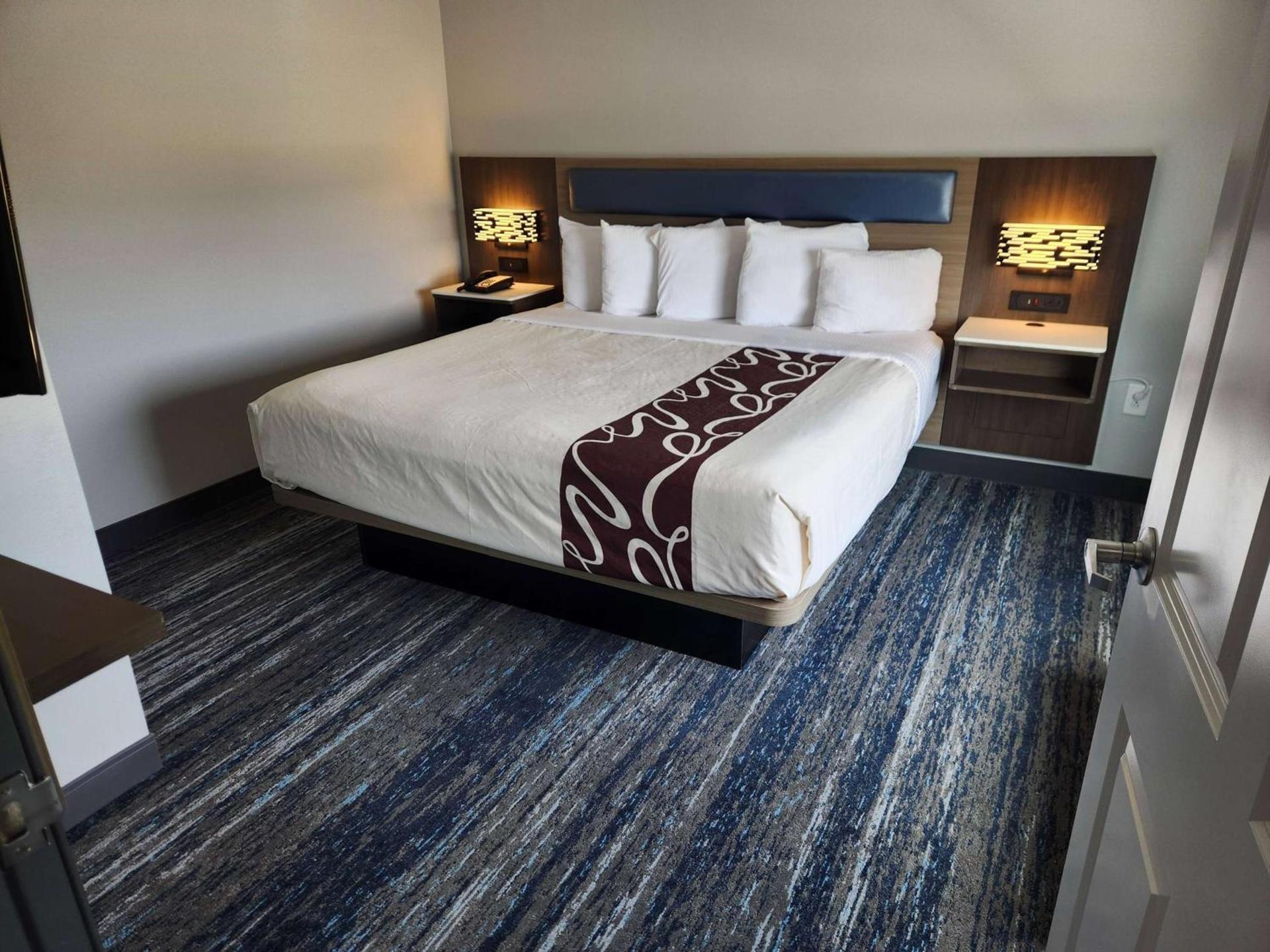 La Quinta by Wyndham Warner Robins - Robins AFB photo 29