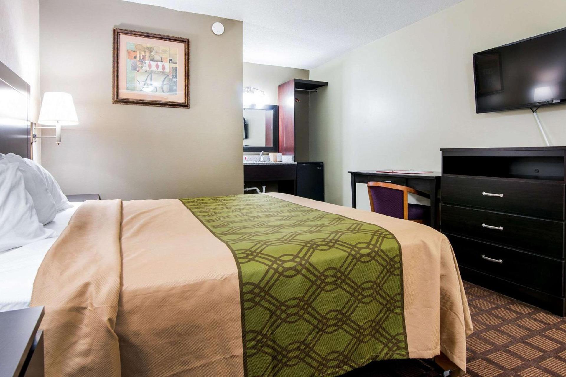 Econo Lodge Selma - Smithfield photo 5