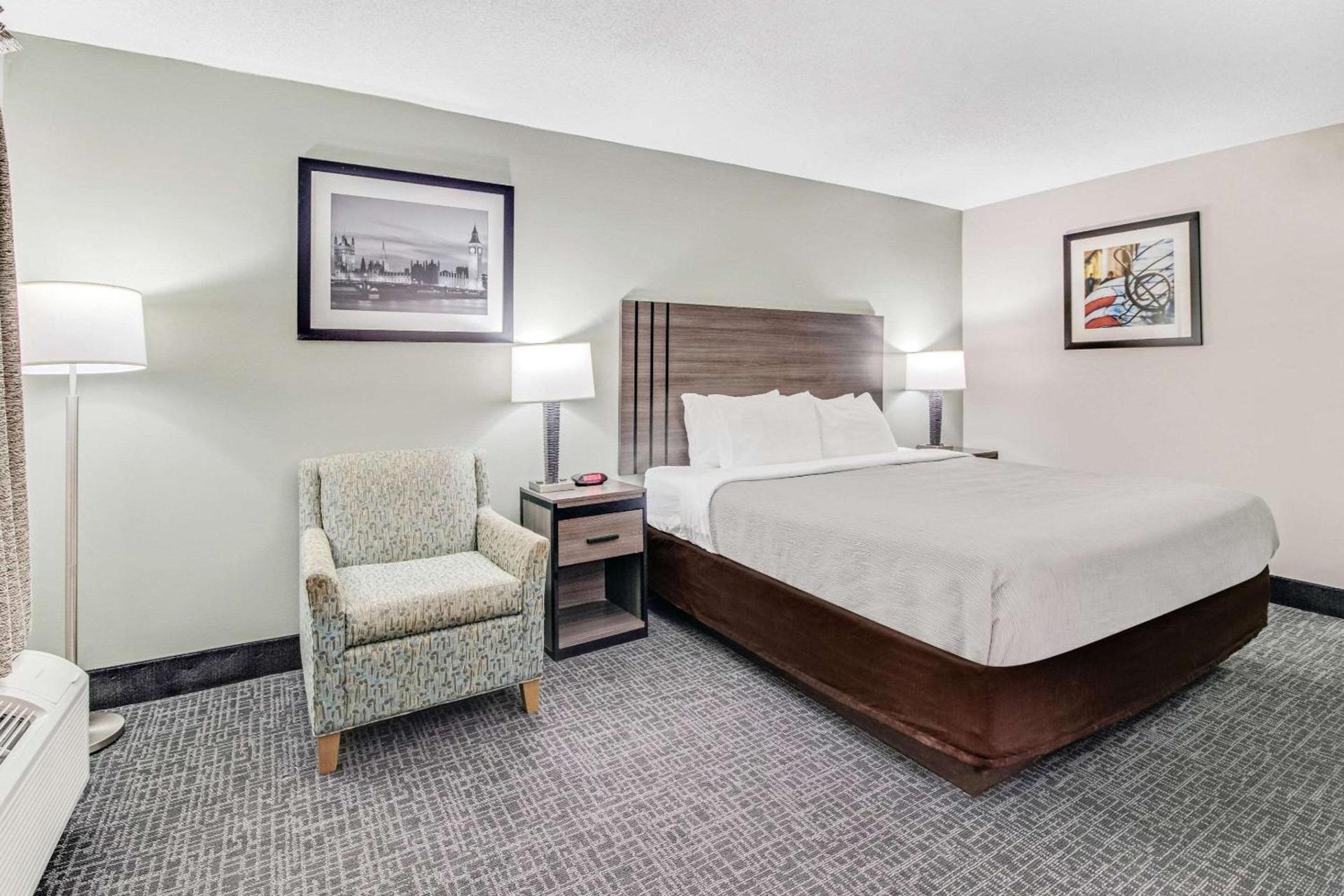 Quality Inn White House photo 11
