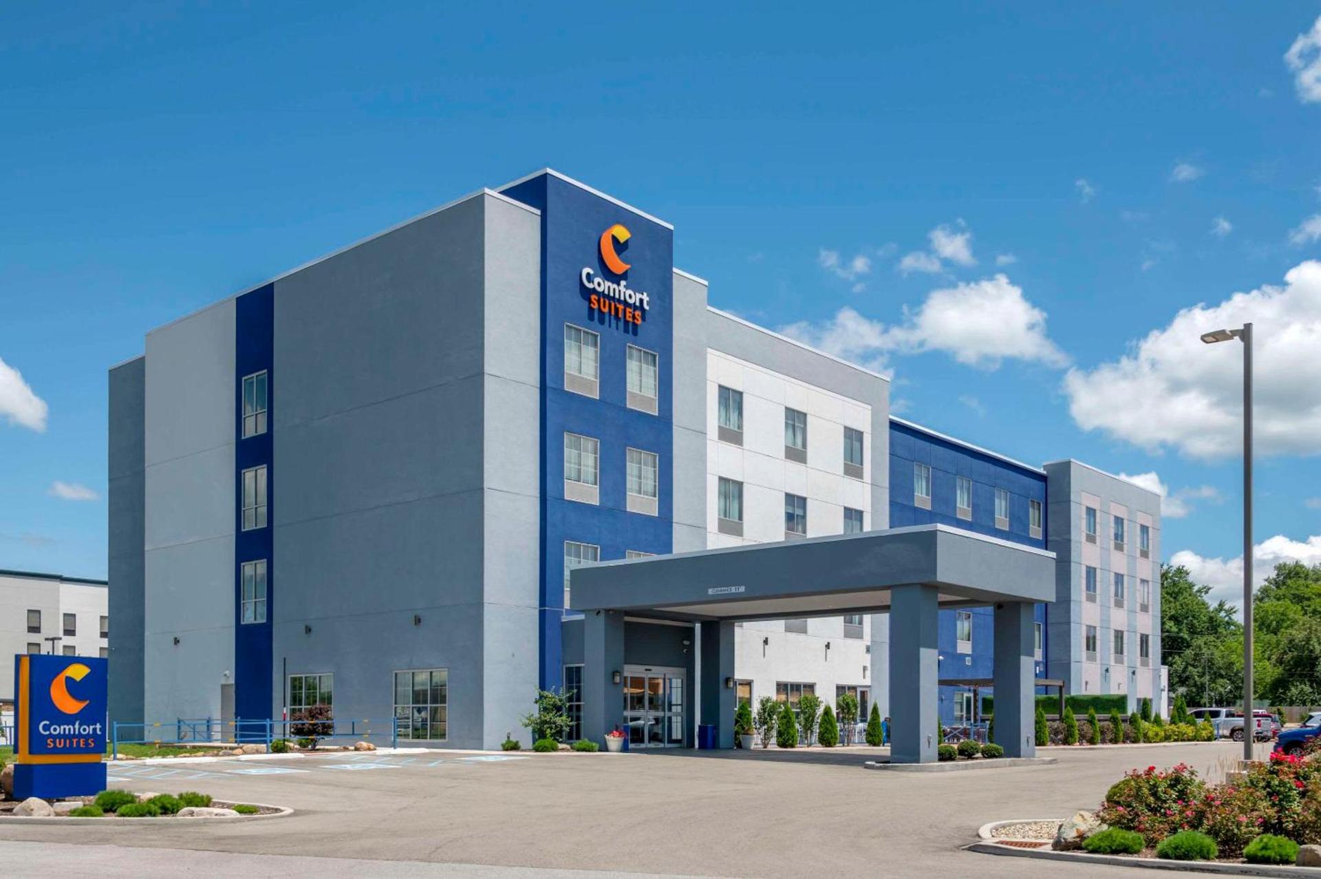 Comfort Suites Richmond East photo 2