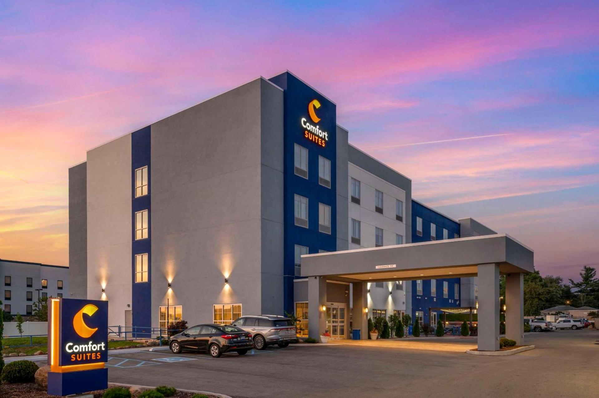 Comfort Suites Richmond East photo 3