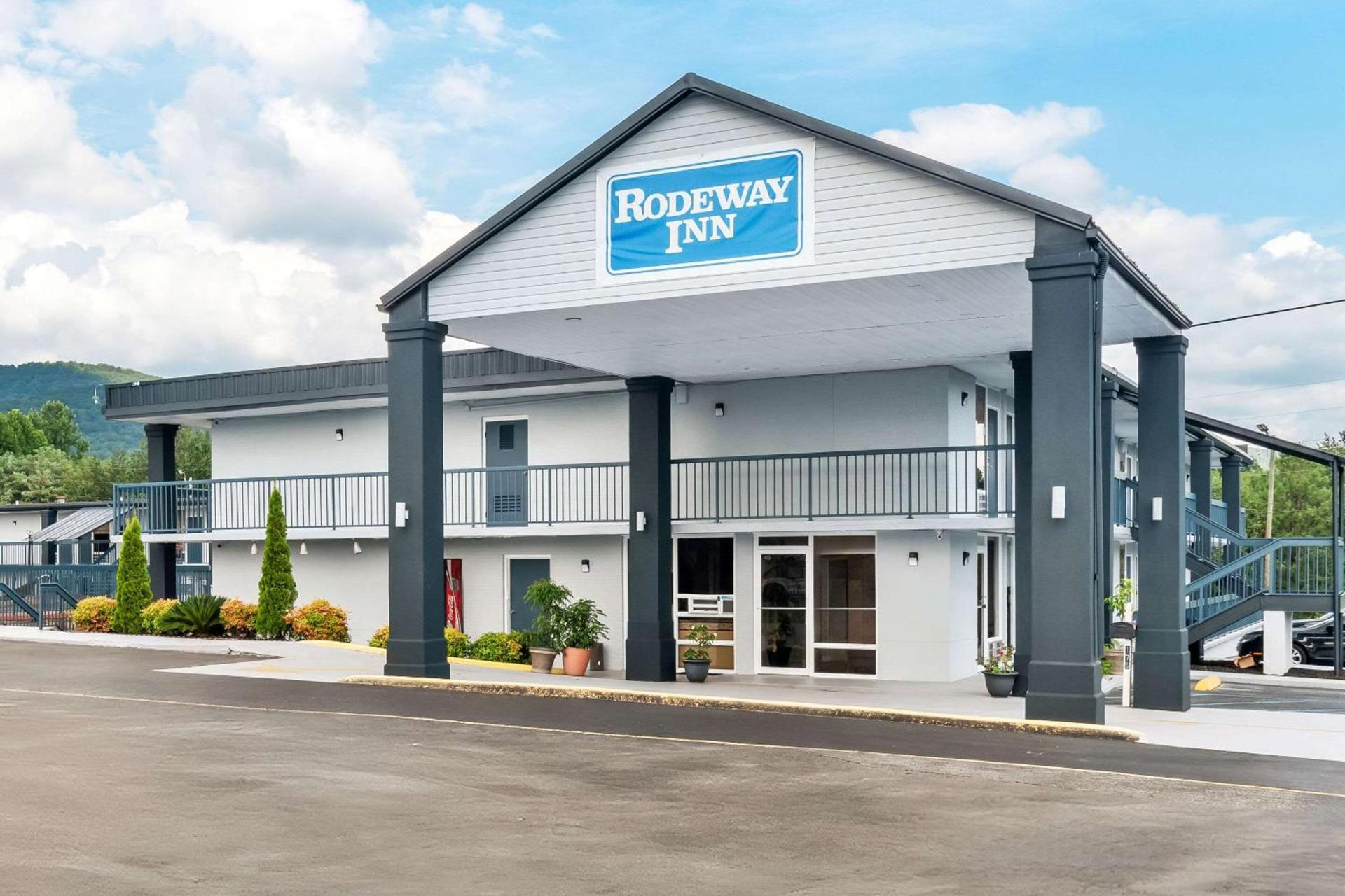 Rodeway Inn Dalton South photo 9