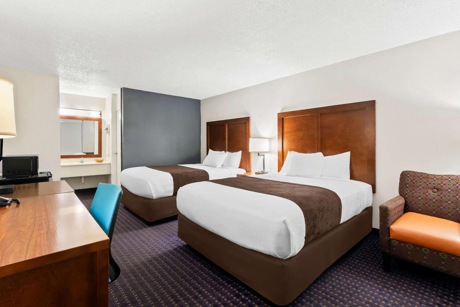 Rodeway Inn Dalton South photo 14