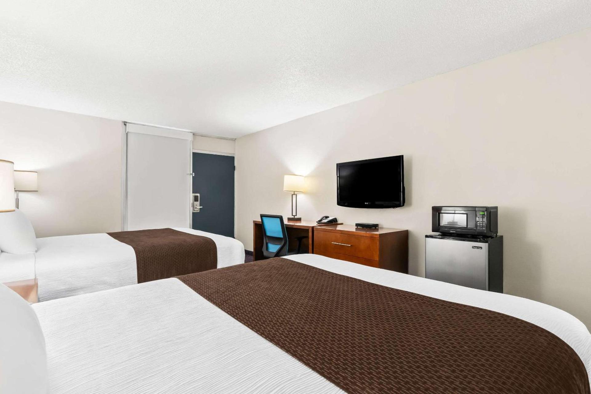 Rodeway Inn Dalton South photo 17