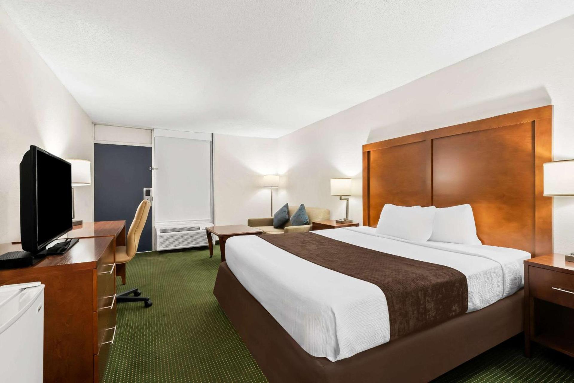 Rodeway Inn Dalton South photo 21
