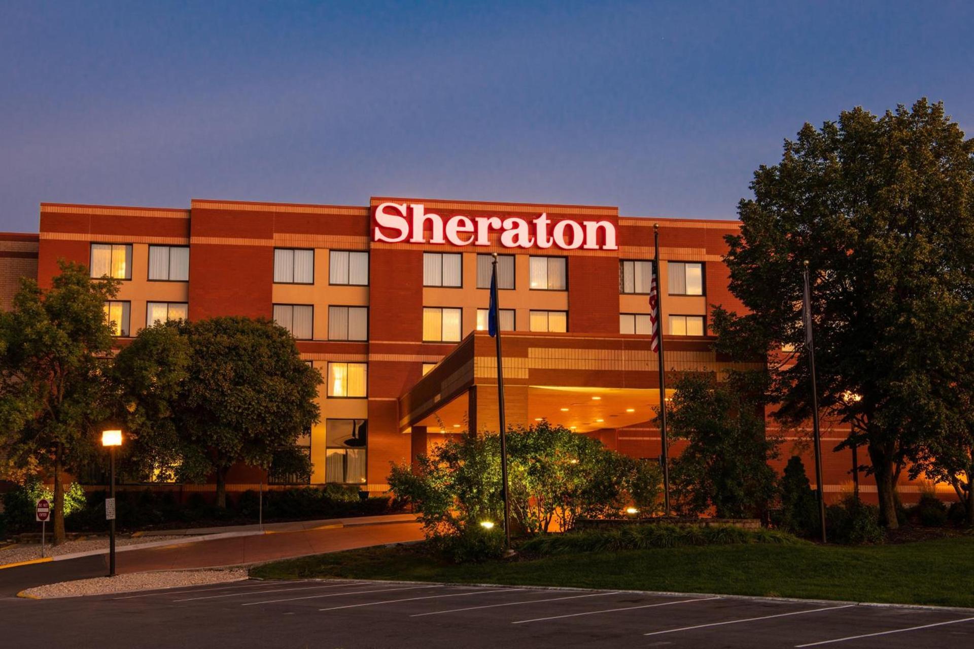 Sheraton Minneapolis West Hotel — hotel in Minnetonka