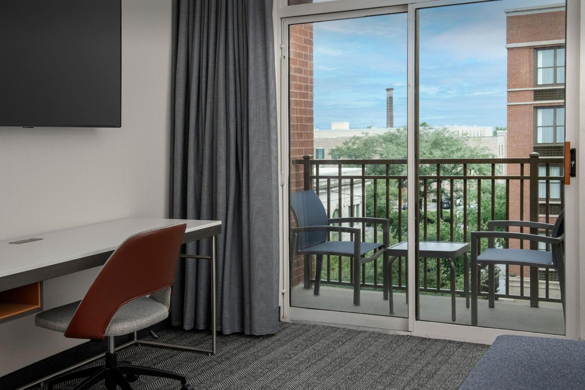 Courtyard by Marriott Savannah Downtown - Historic District photo 34