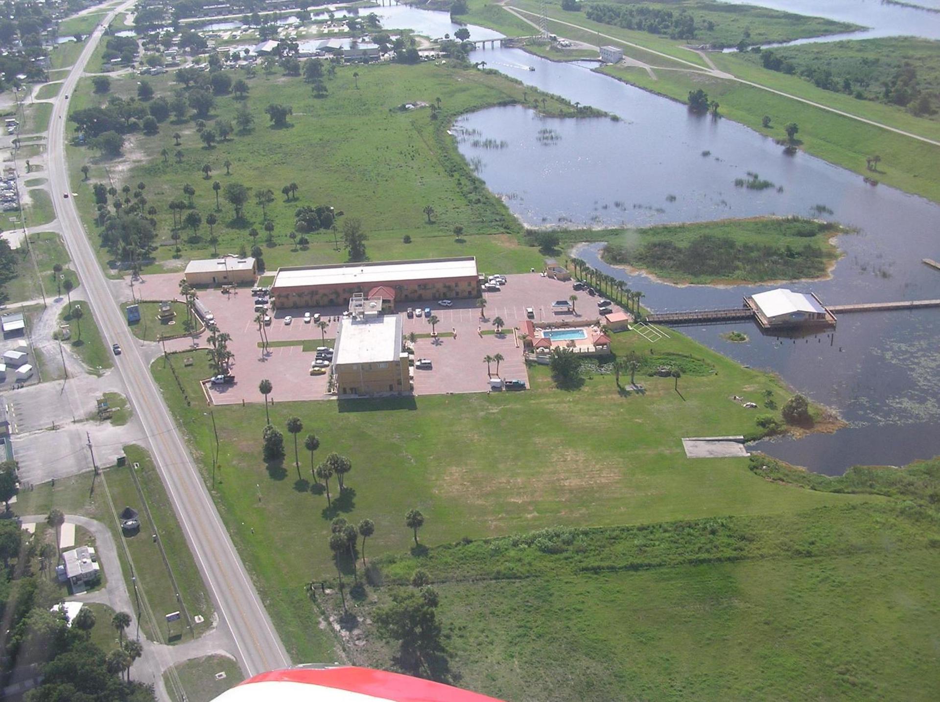 Lakeshore Resort and Marina photo 34