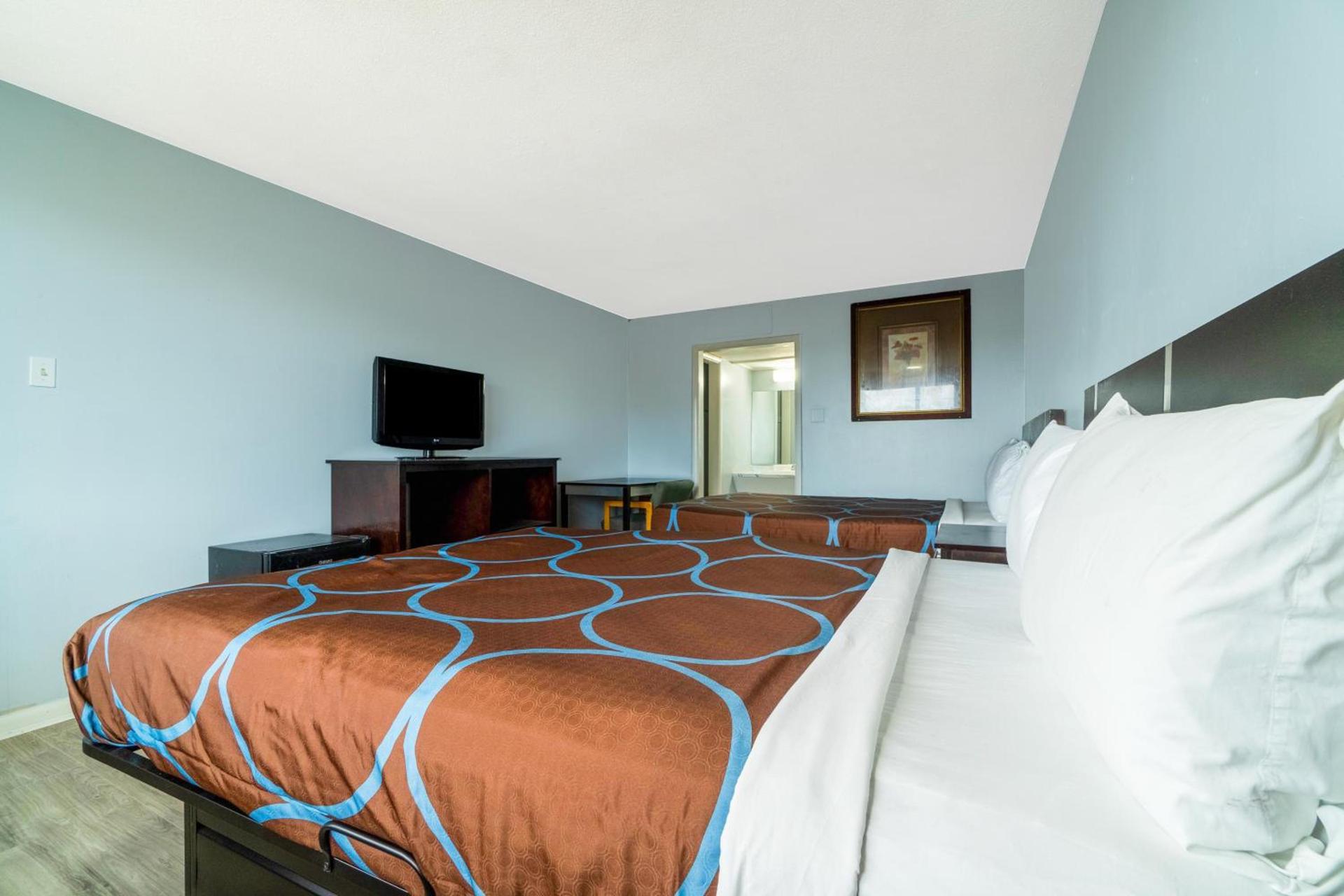 Lamplighter Inn By OYO Independence photo 6