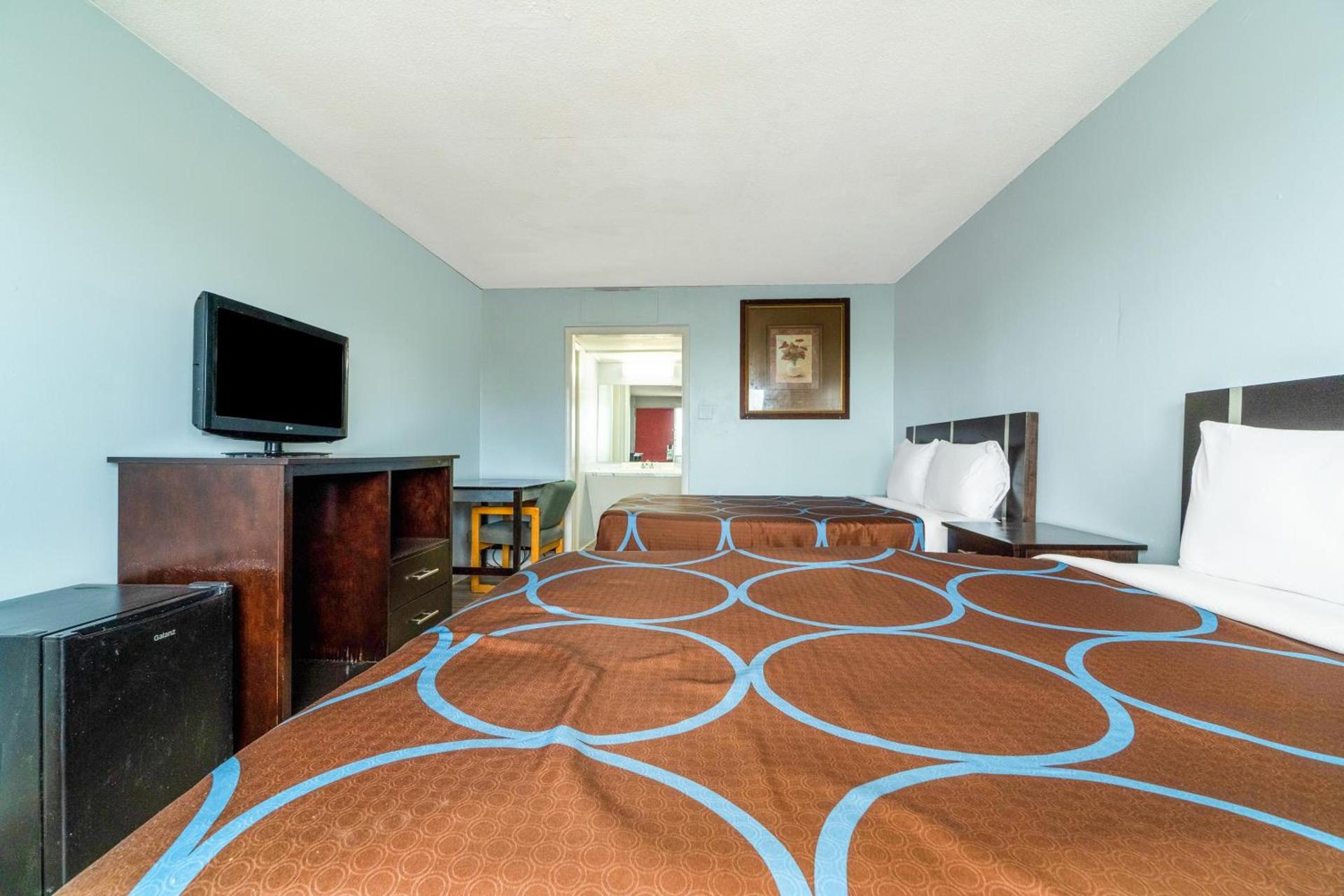 Lamplighter Inn By OYO Independence photo 7