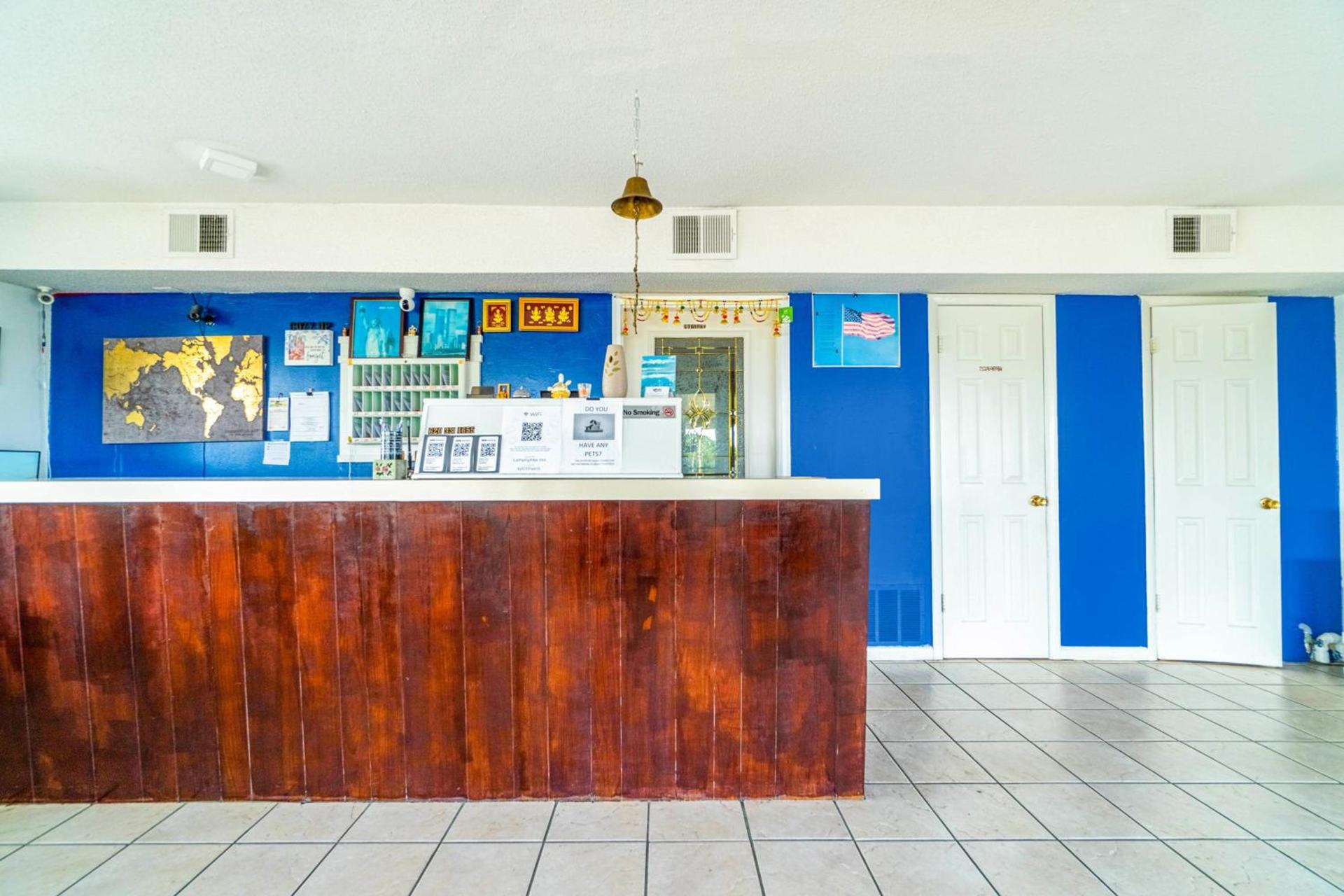 Lamplighter Inn By OYO Independence photo 32