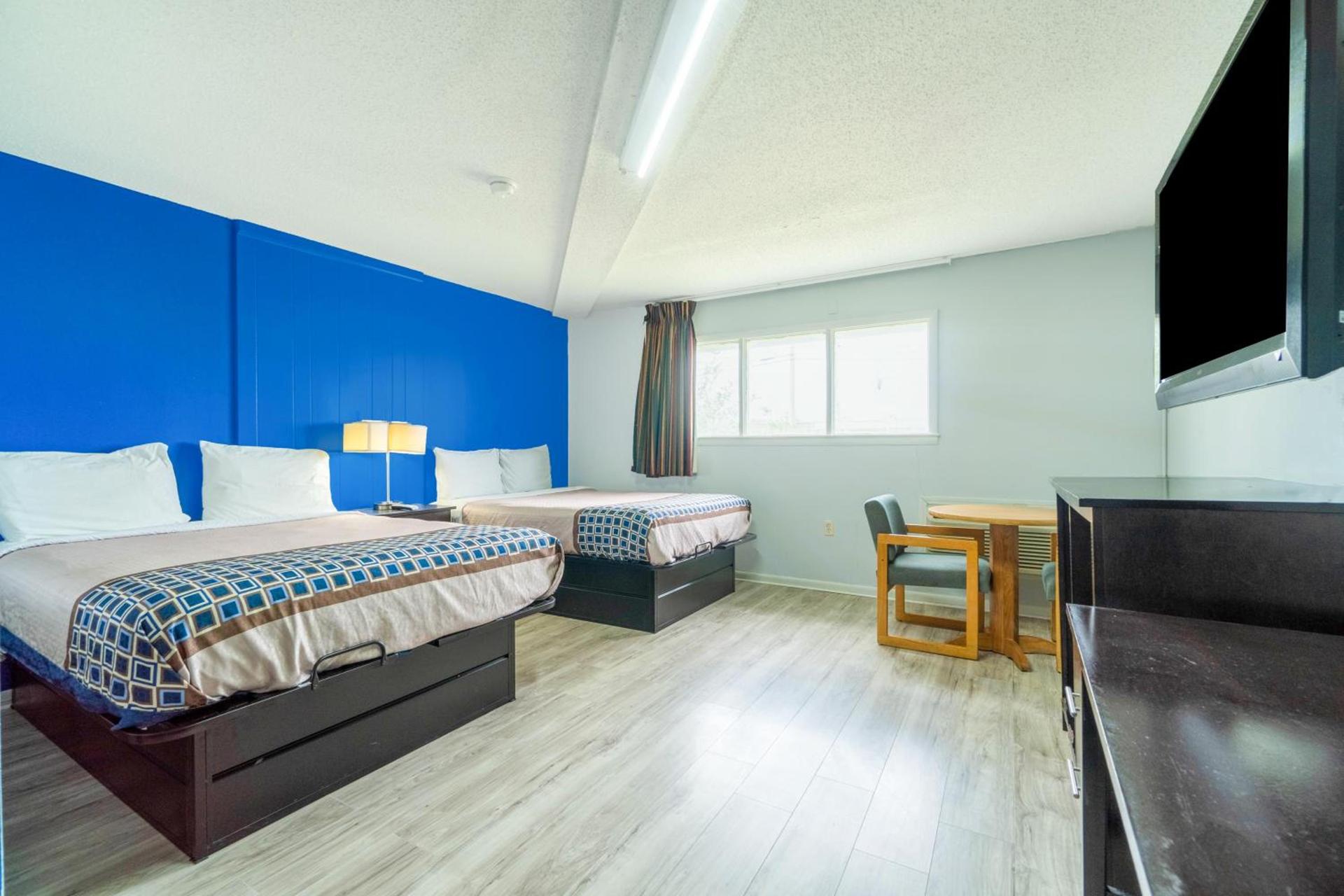 Lamplighter Inn By OYO Independence photo 41