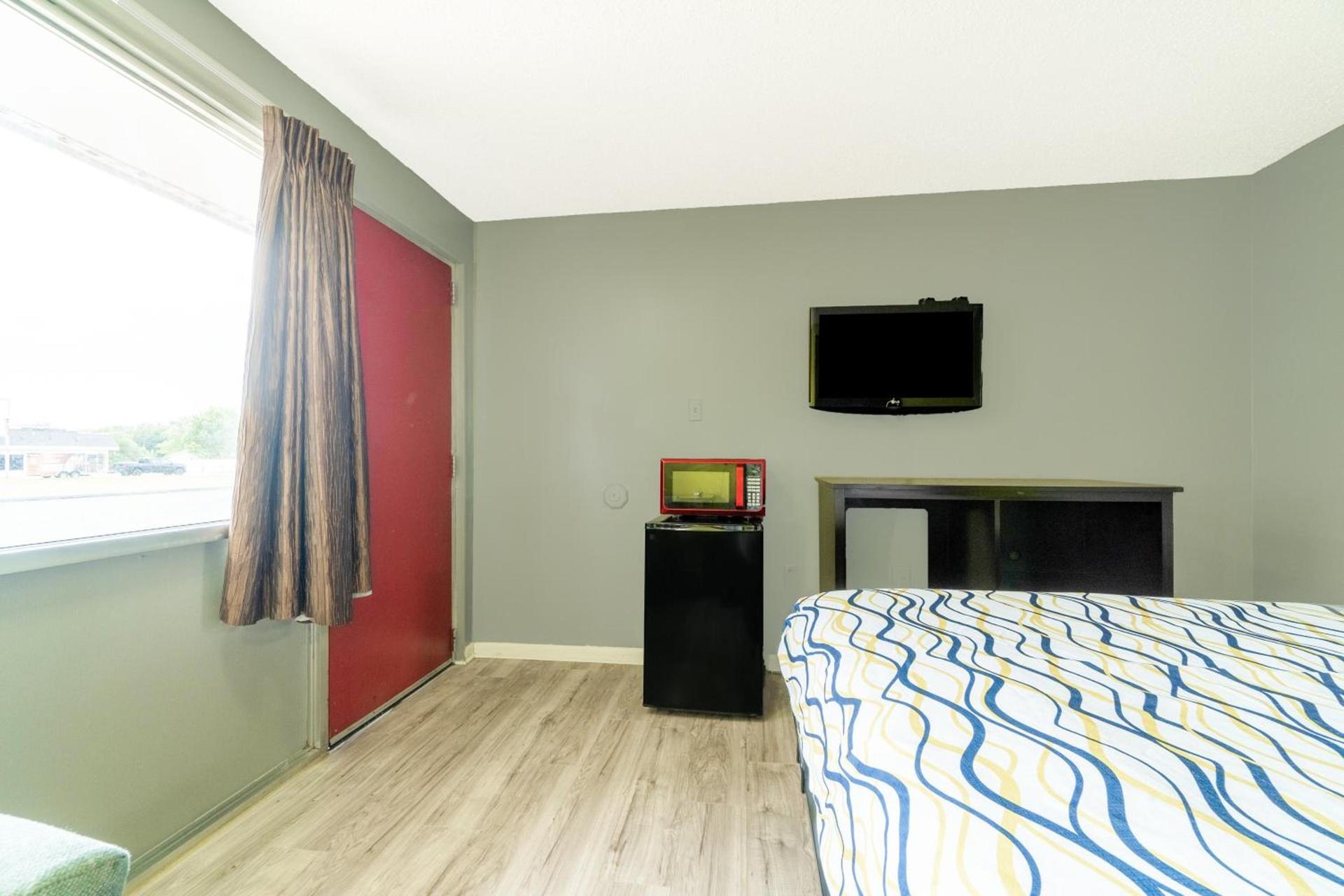 Lamplighter Inn By OYO Independence photo 58